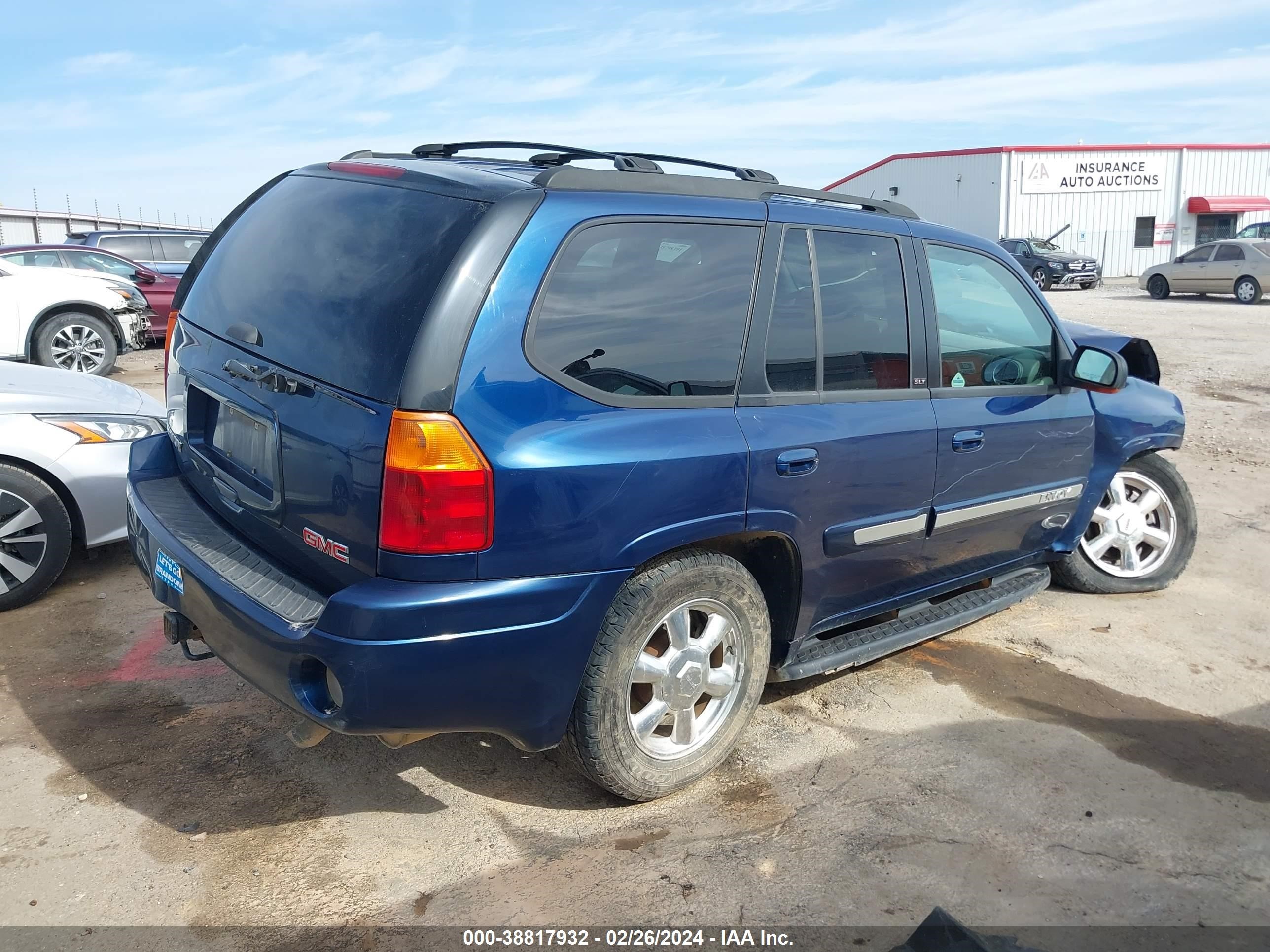 Photo 3 VIN: 1GKDT13S742223825 - GMC ENVOY 