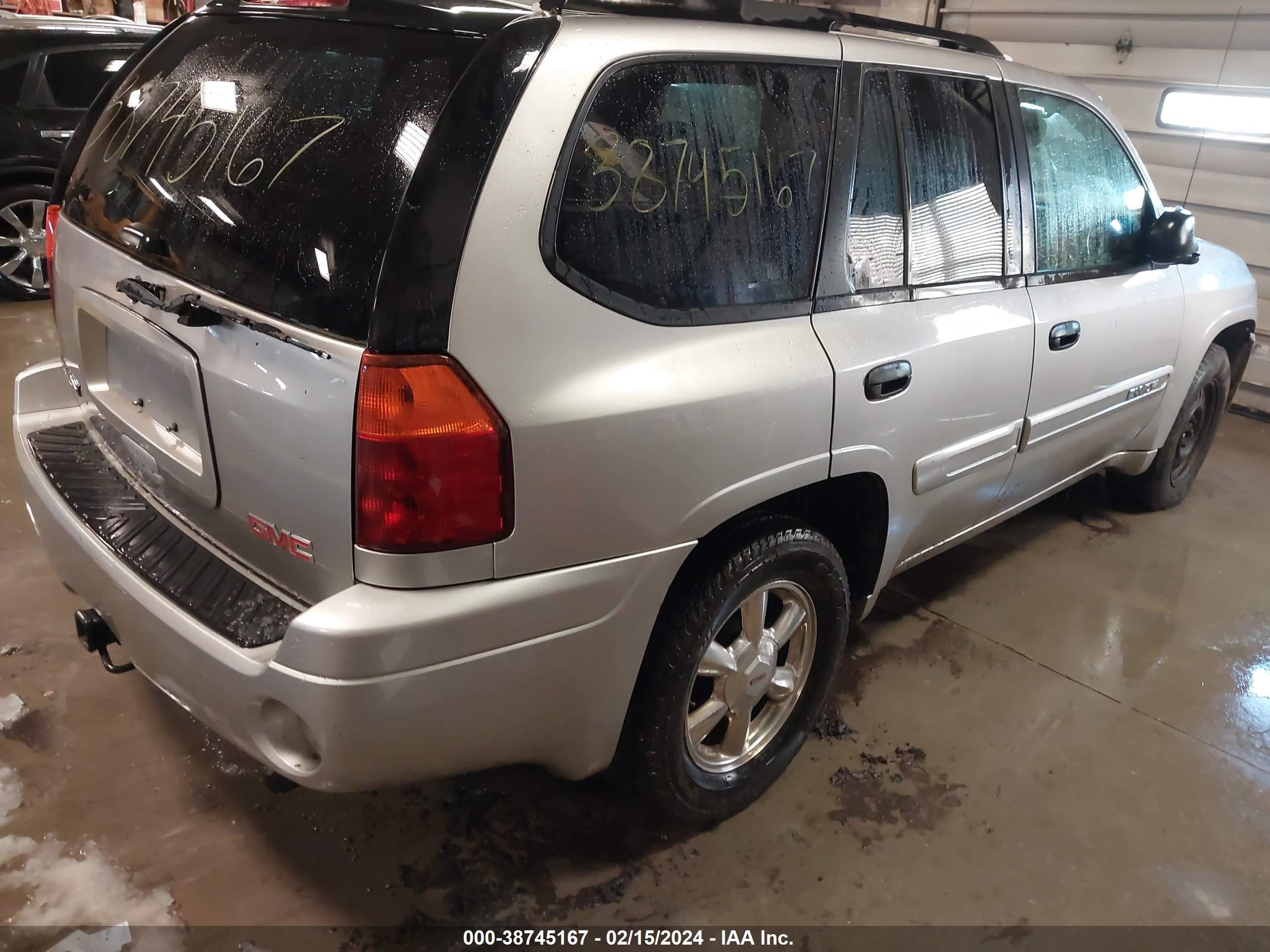 Photo 3 VIN: 1GKDT13S742419876 - GMC ENVOY 