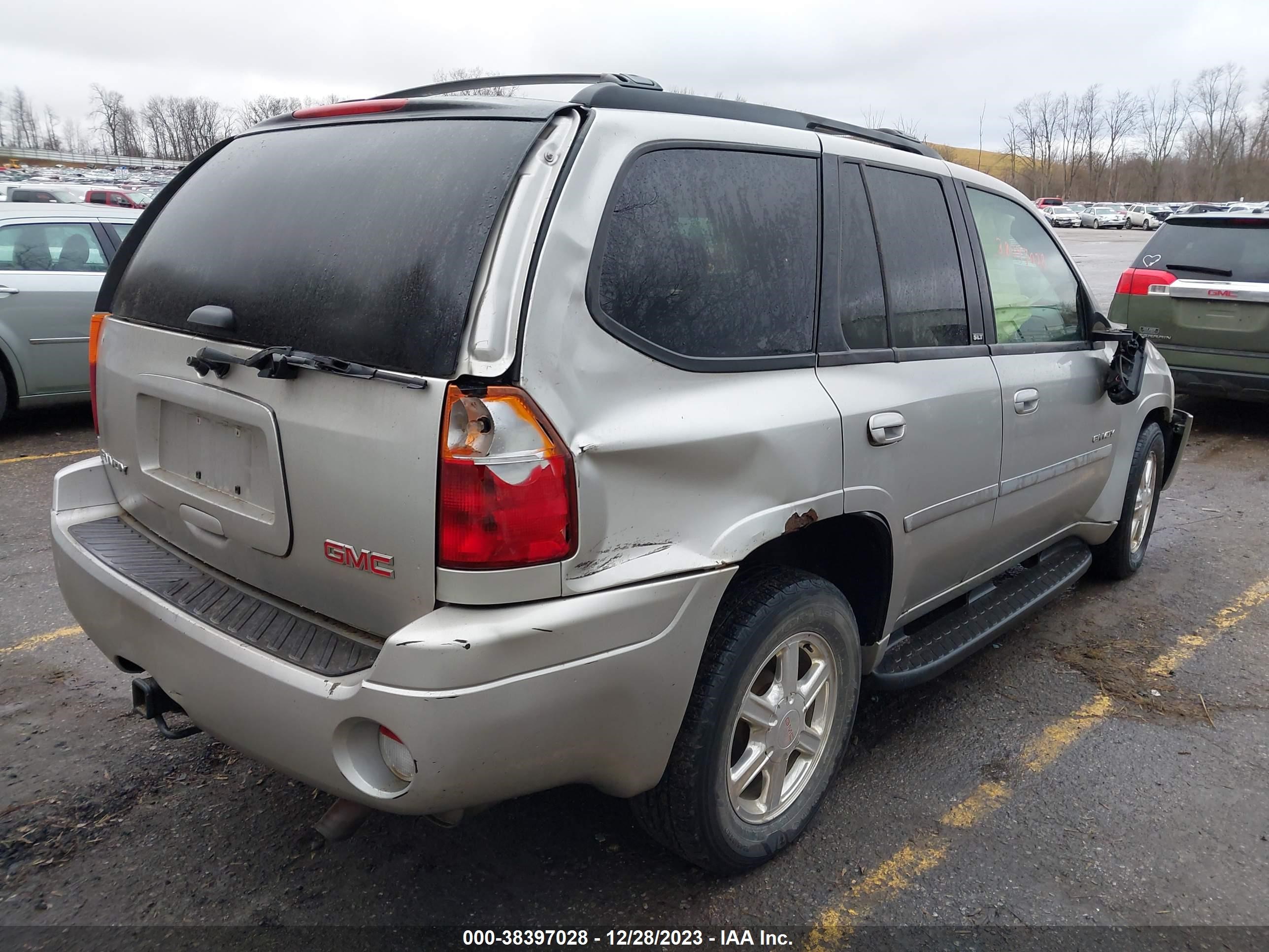 Photo 3 VIN: 1GKDT13S762353896 - GMC ENVOY 