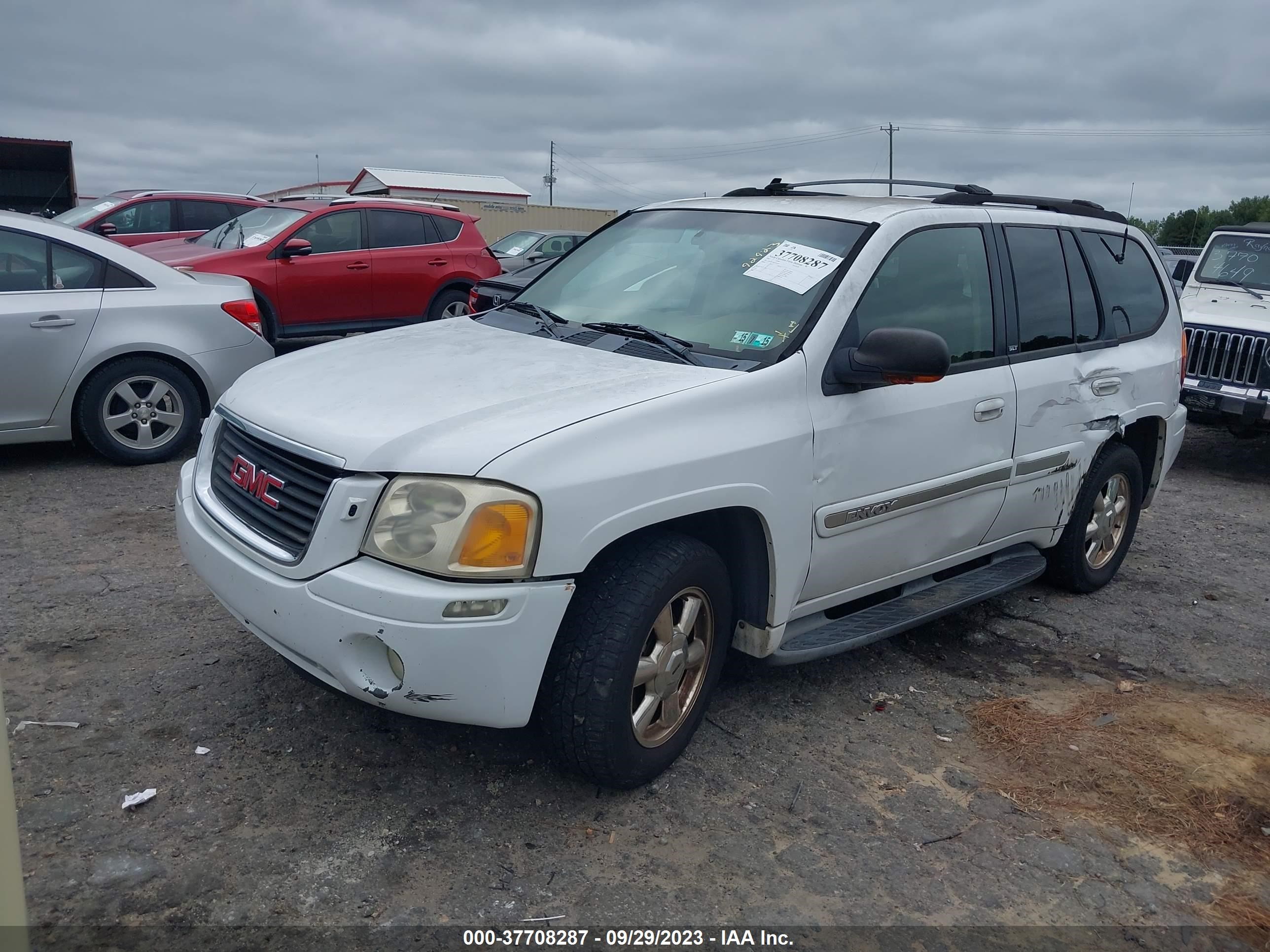 Photo 1 VIN: 1GKDT13S822456643 - GMC ENVOY 