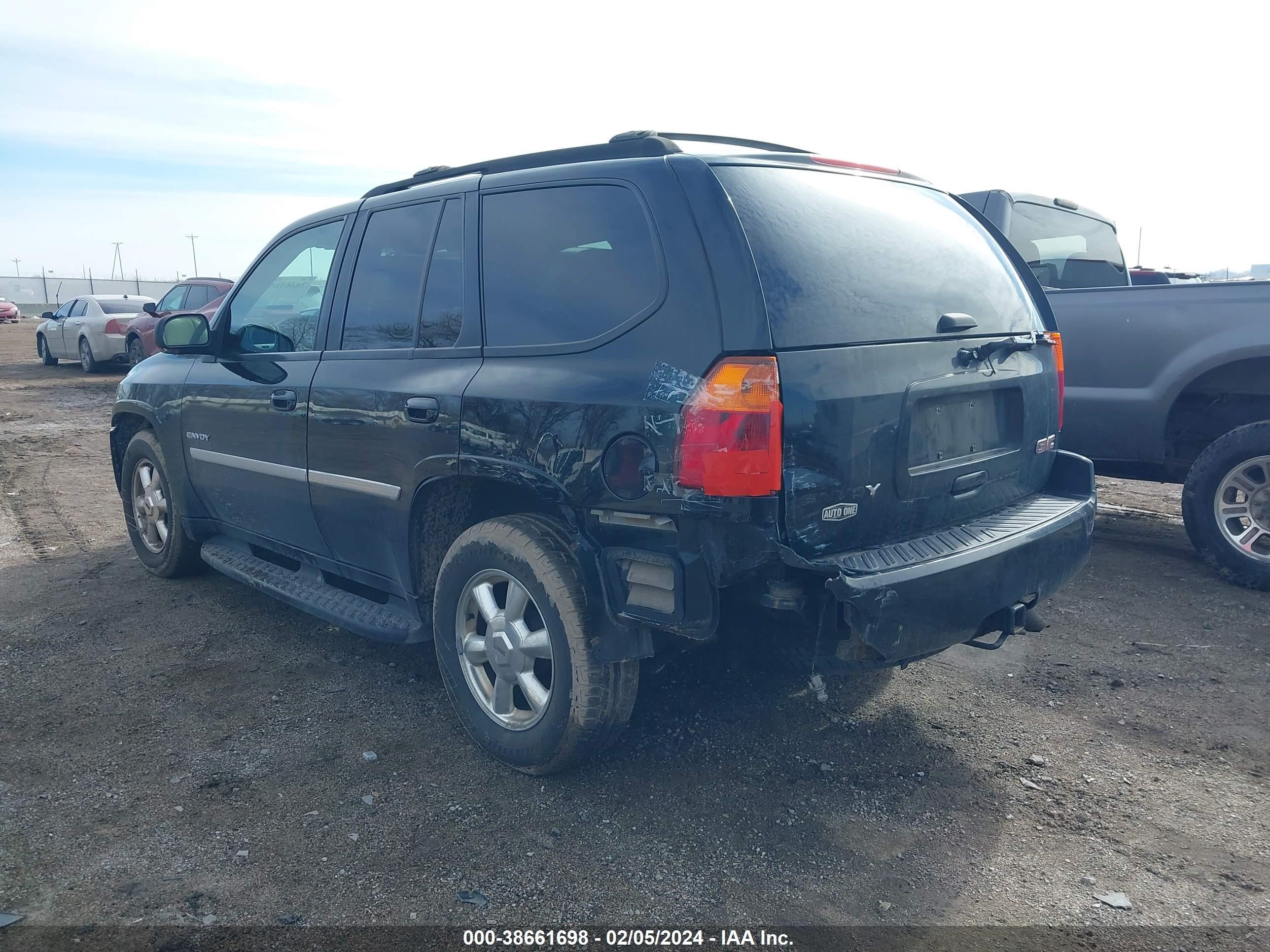 Photo 5 VIN: 1GKDT13S862121582 - GMC ENVOY 