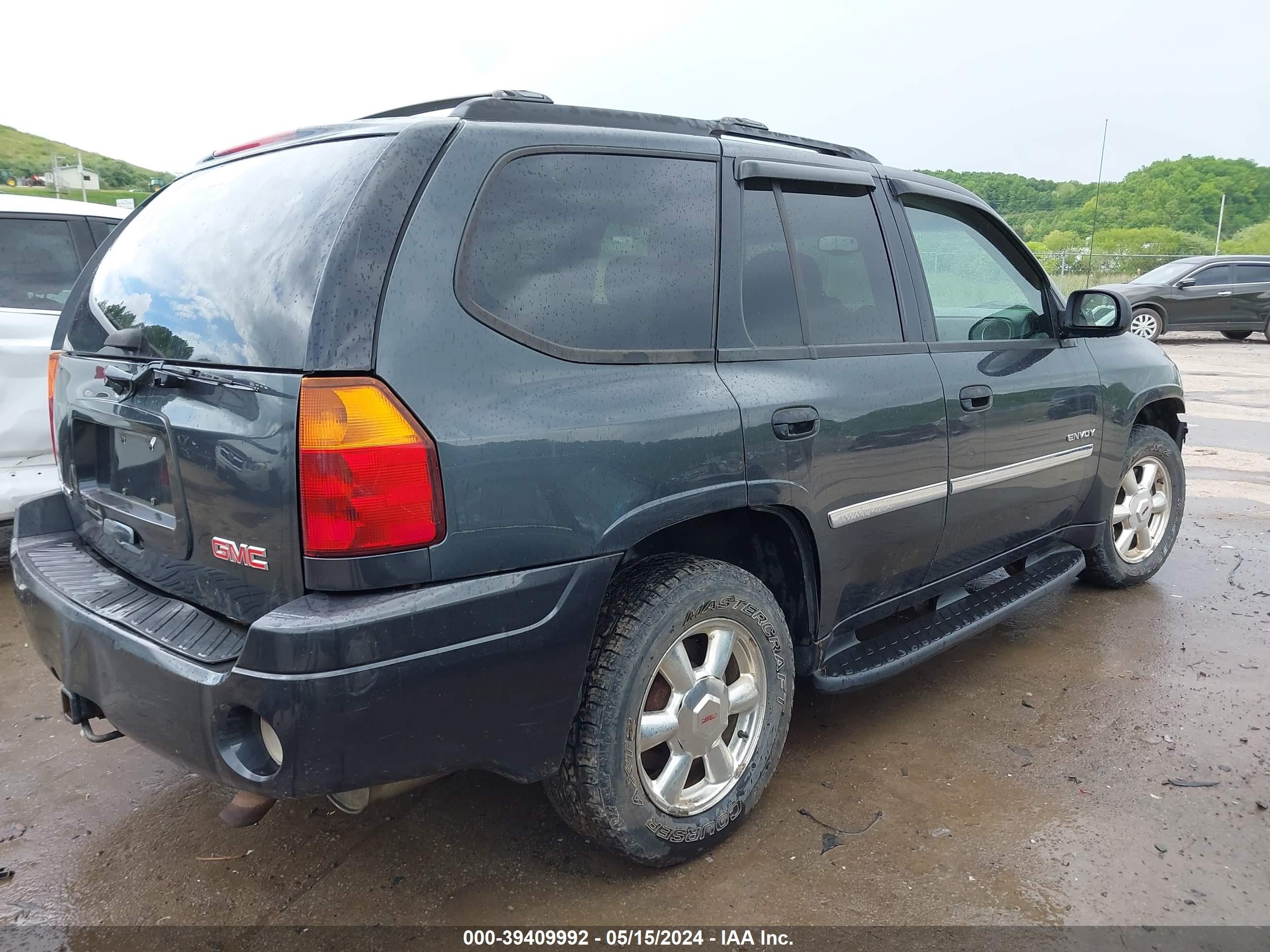 Photo 3 VIN: 1GKDT13S862263298 - GMC ENVOY 