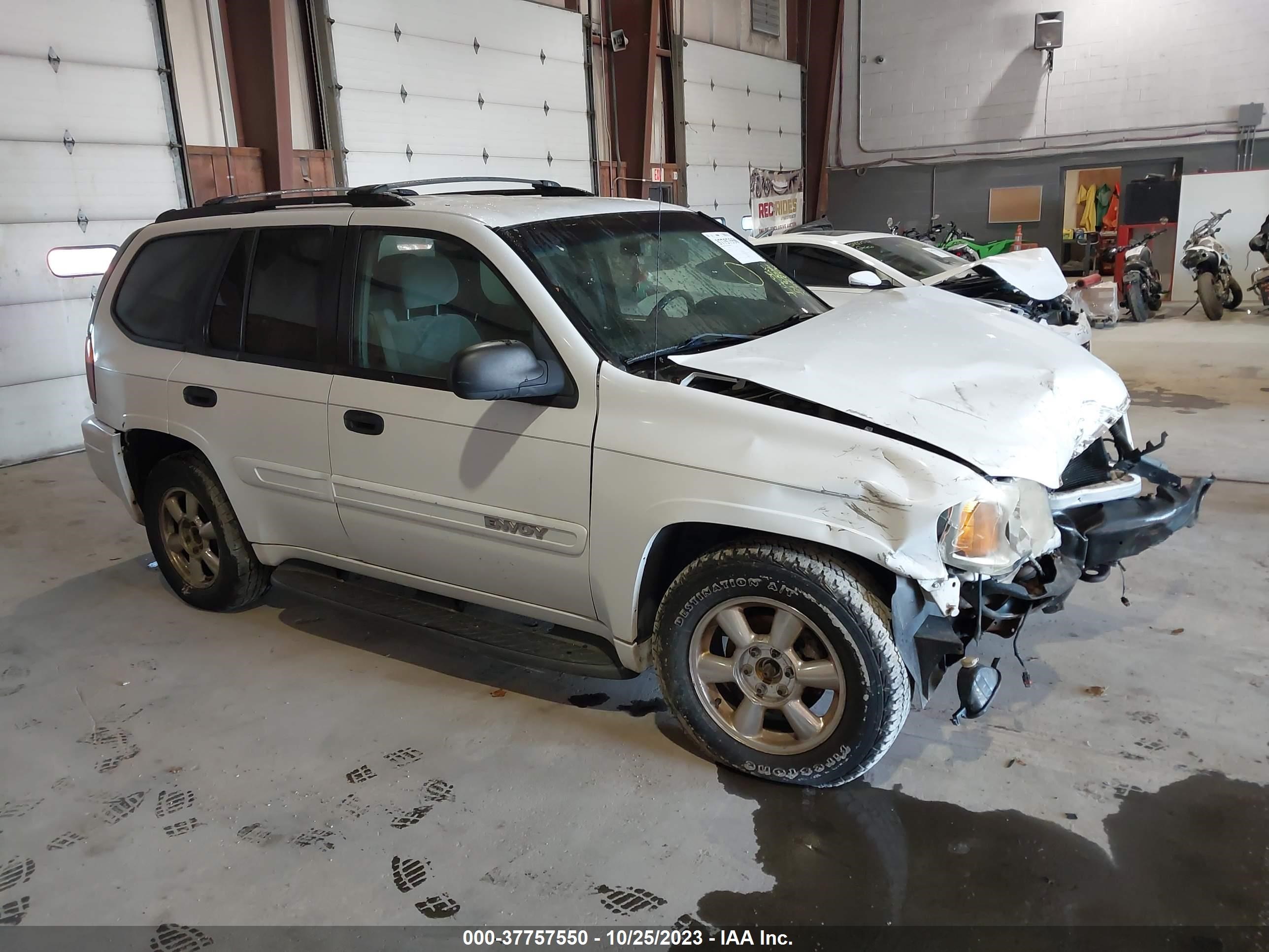 Photo 0 VIN: 1GKDT13S942113665 - GMC ENVOY 