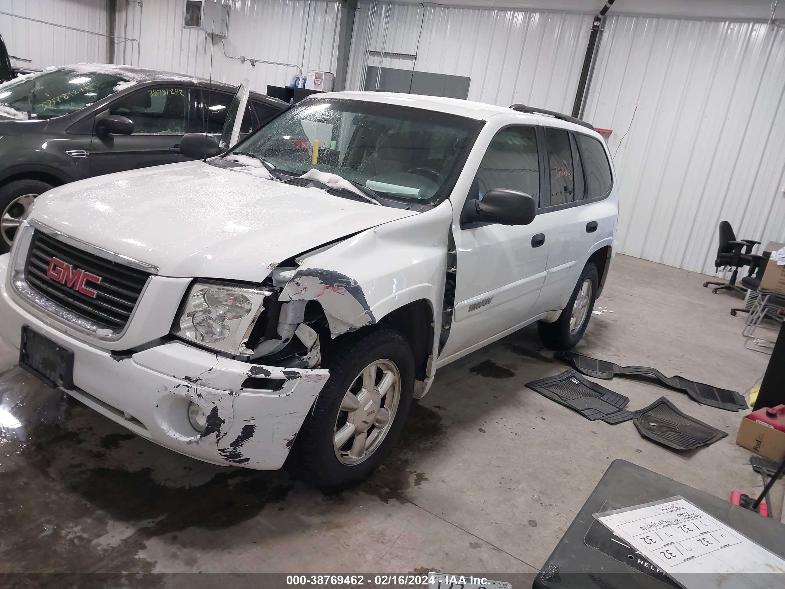 Photo 1 VIN: 1GKDT13S942201342 - GMC ENVOY 