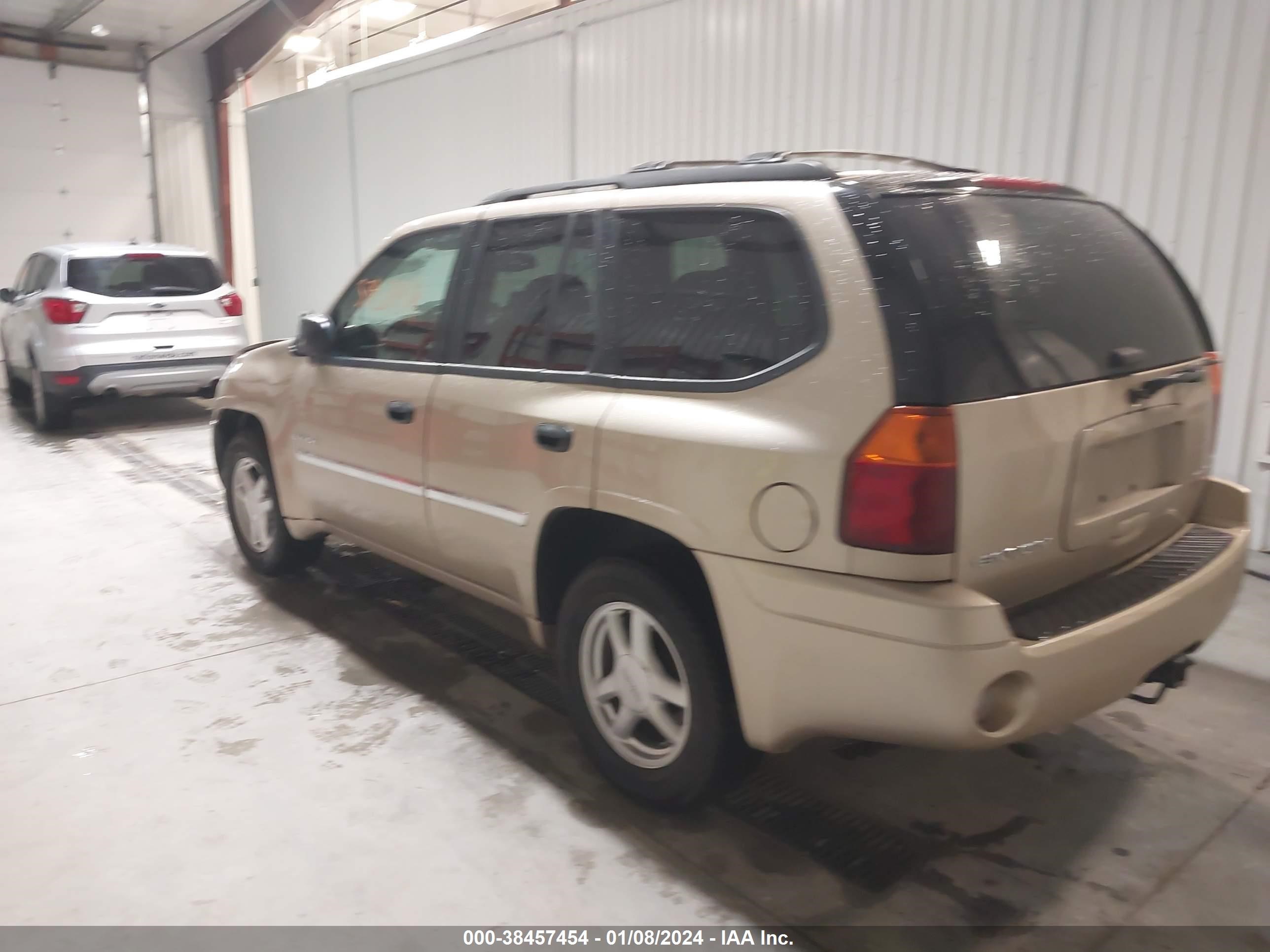 Photo 2 VIN: 1GKDT13S962173125 - GMC ENVOY 