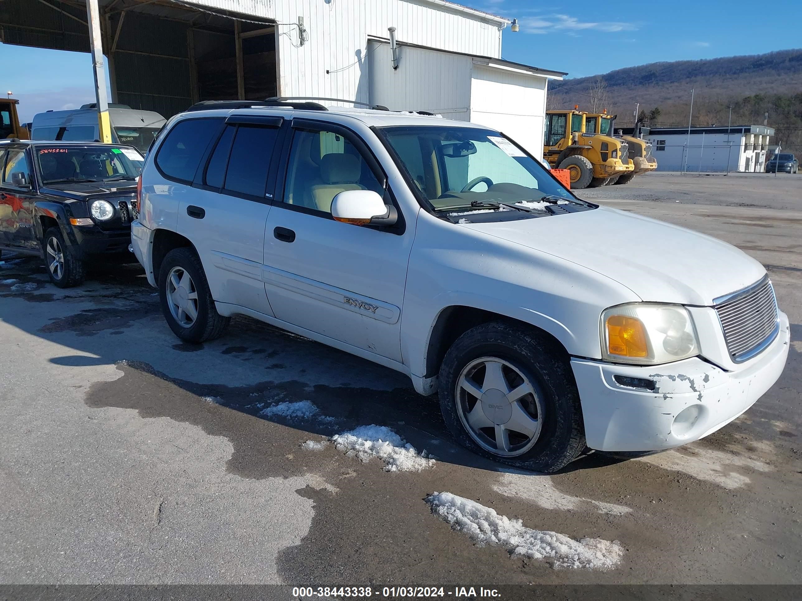 Photo 0 VIN: 1GKDT13SX22269386 - GMC ENVOY 