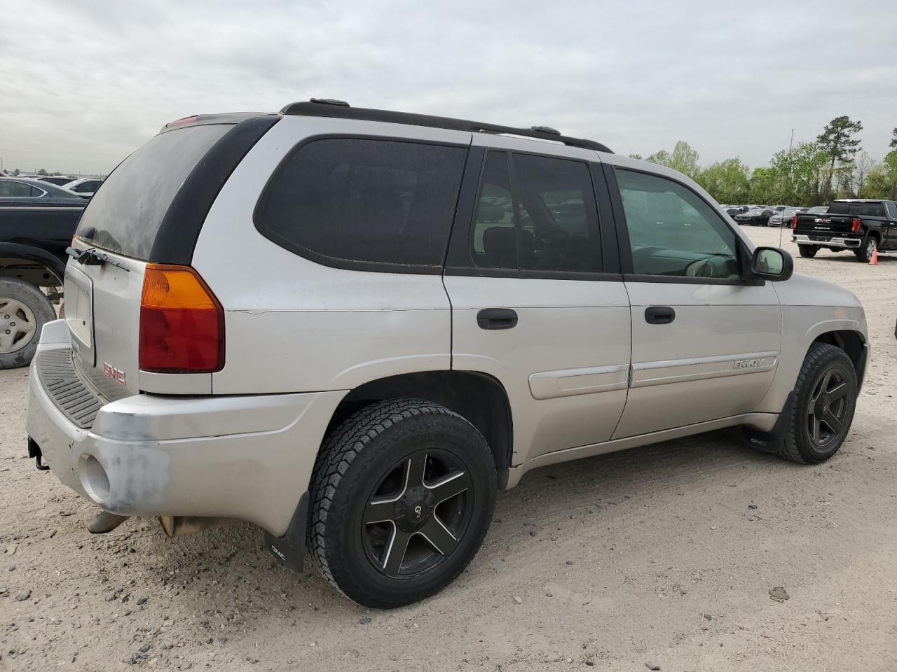 Photo 2 VIN: 1GKDT13SX42254907 - GMC ENVOY 