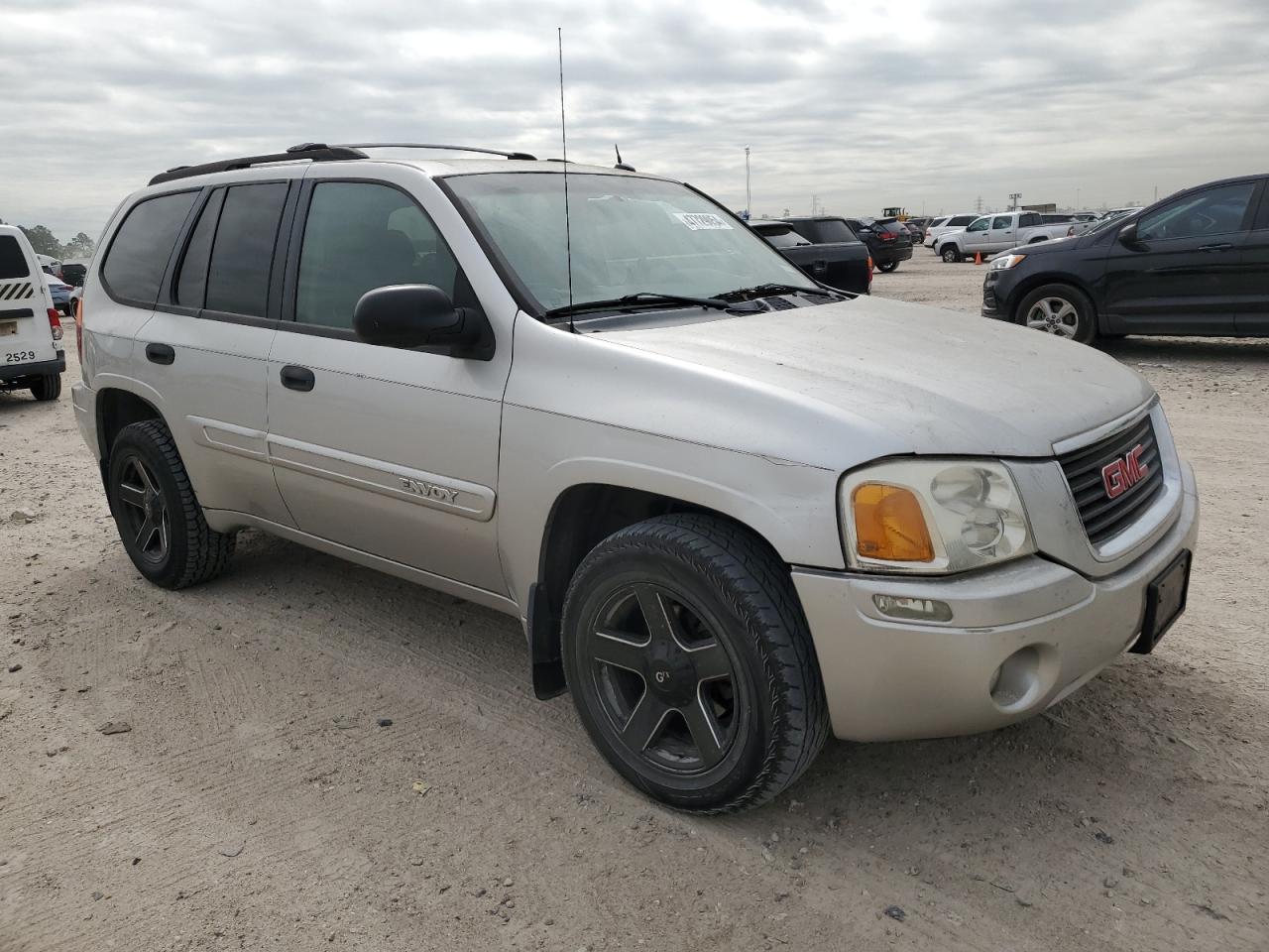 Photo 3 VIN: 1GKDT13SX42254907 - GMC ENVOY 