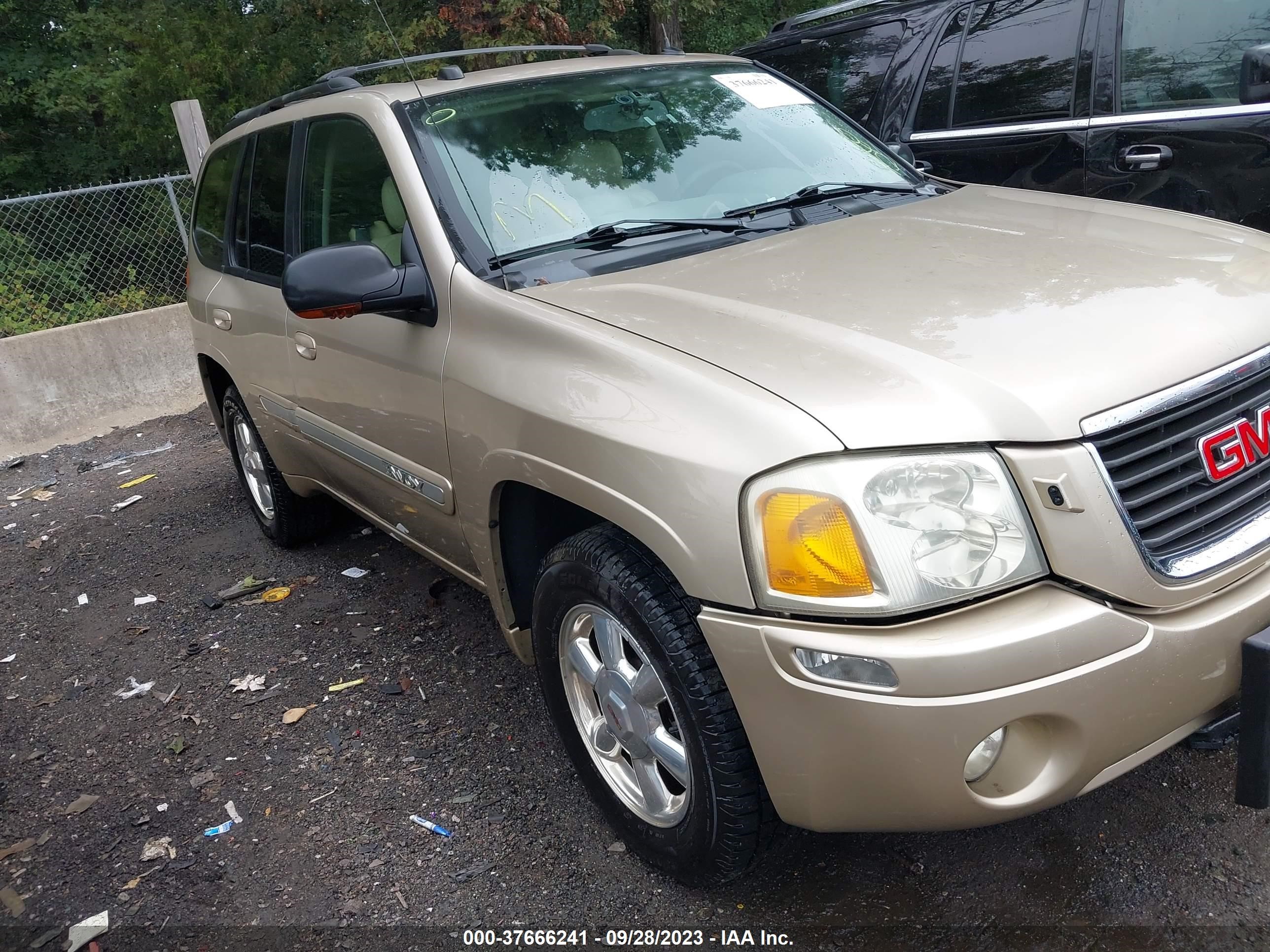 Photo 0 VIN: 1GKDT13SX52183385 - GMC ENVOY 