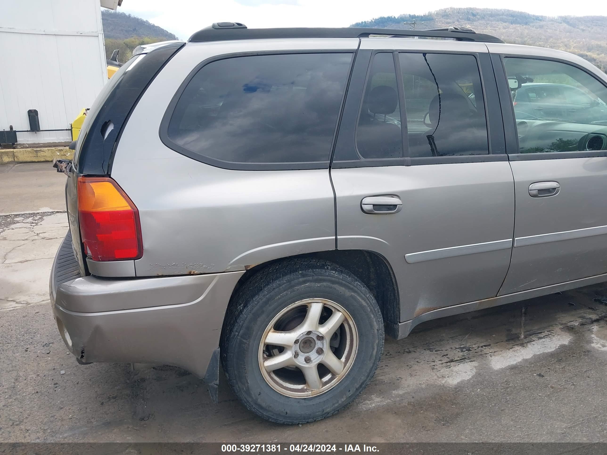 Photo 13 VIN: 1GKDT13SX62321685 - GMC ENVOY 