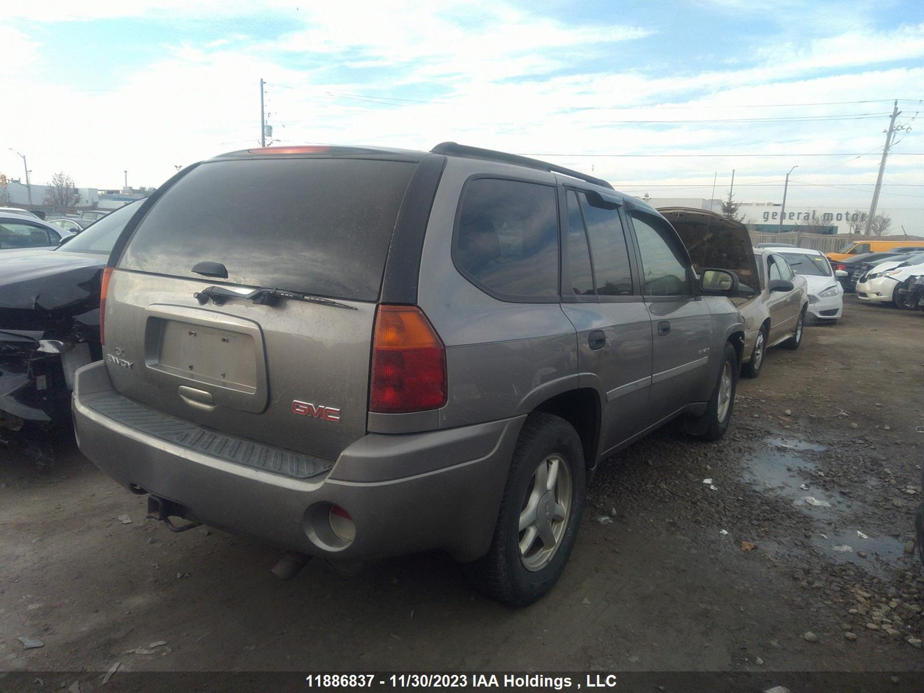 Photo 3 VIN: 1GKDT13SX62340740 - GMC ENVOY 