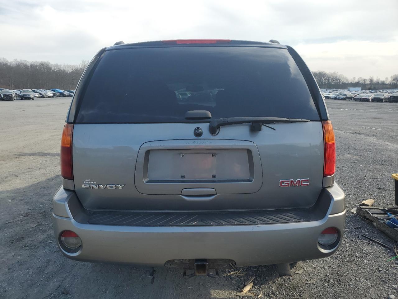 Photo 5 VIN: 1GKDT13SX82176182 - GMC ENVOY 