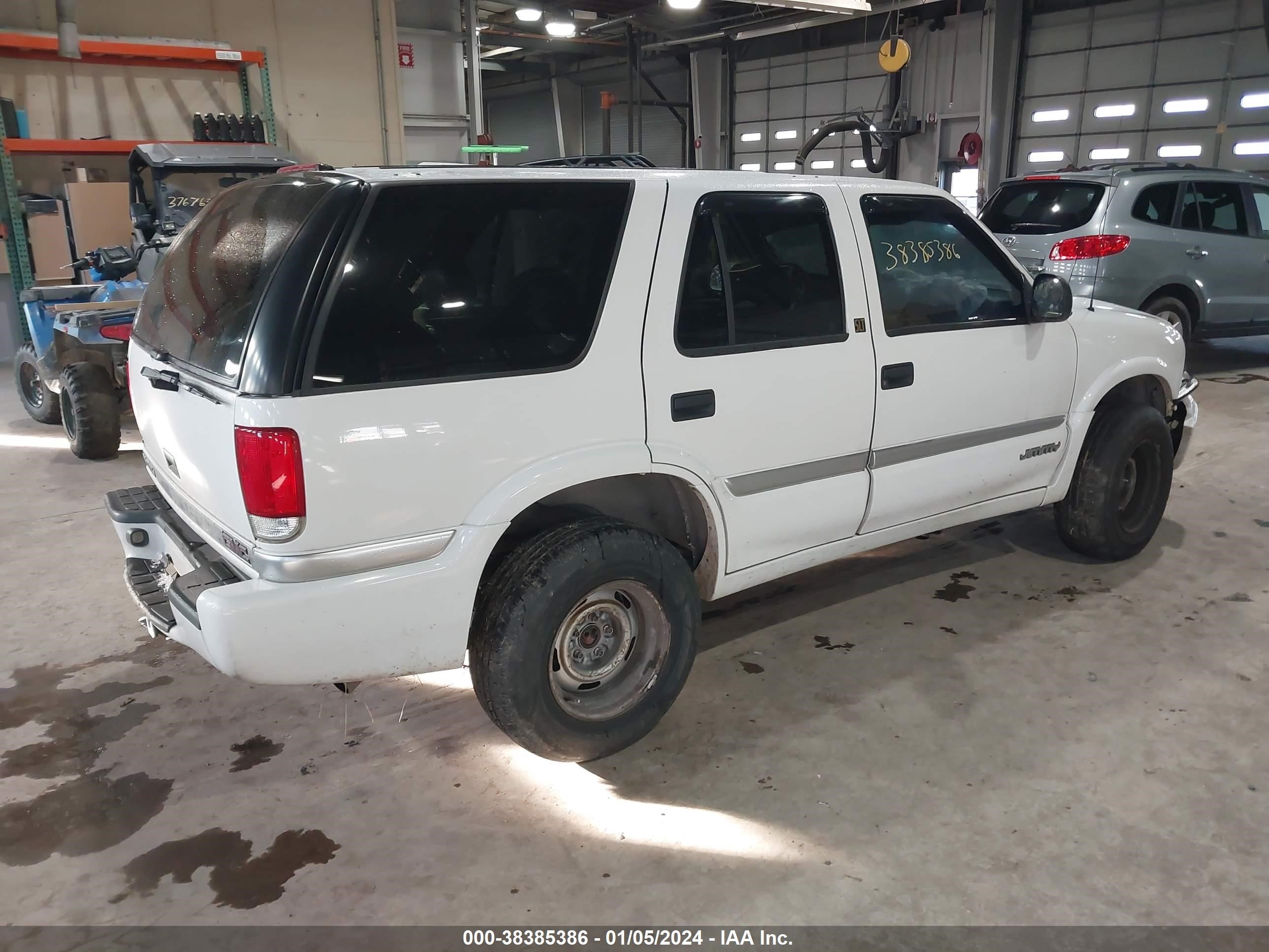 Photo 3 VIN: 1GKDT13W0W2528234 - GMC JIMMY 