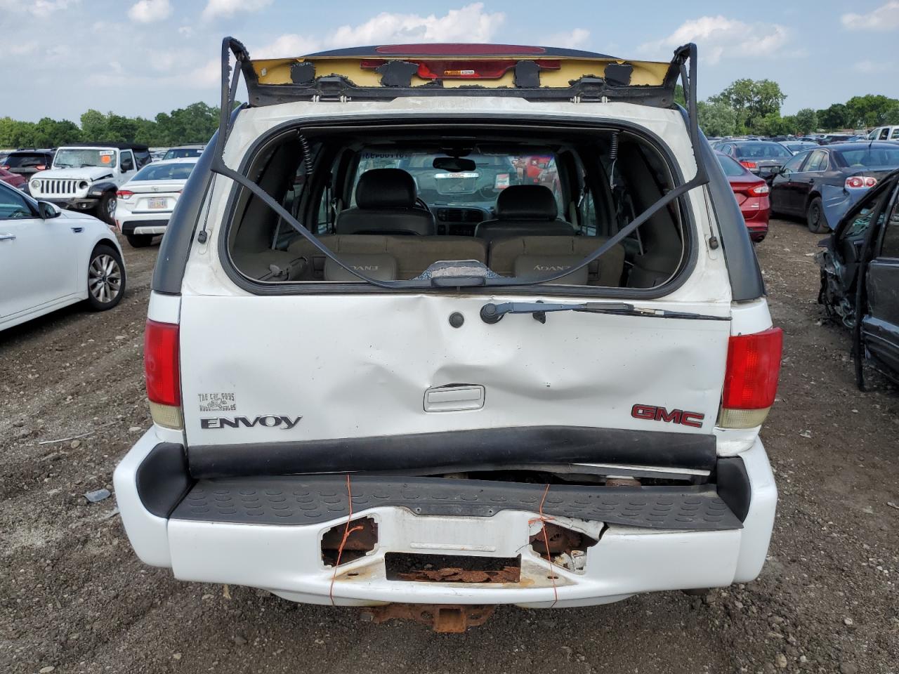 Photo 5 VIN: 1GKDT13W1W2955227 - GMC ENVOY 