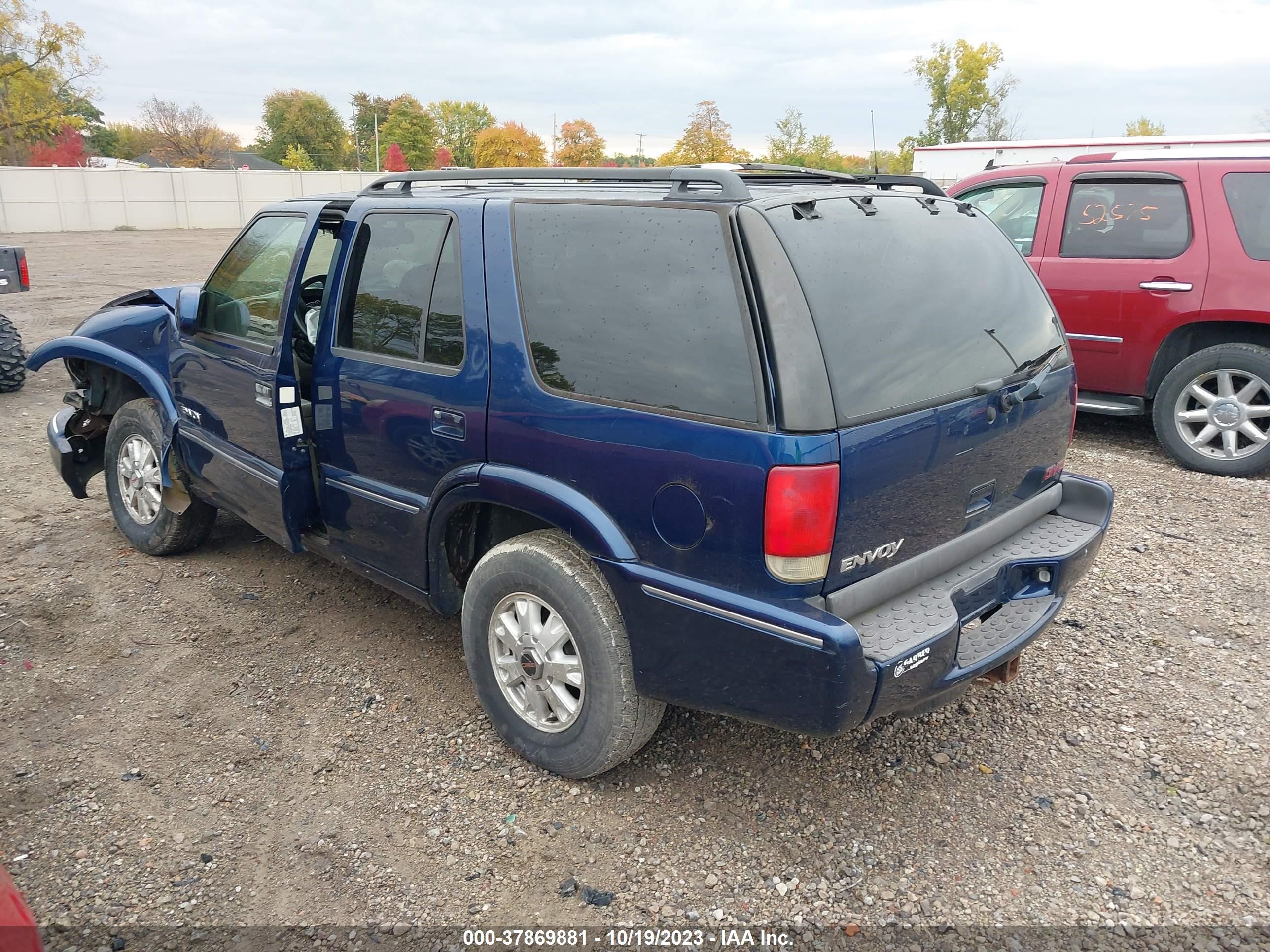 Photo 2 VIN: 1GKDT13W3Y2402243 - GMC ALL 