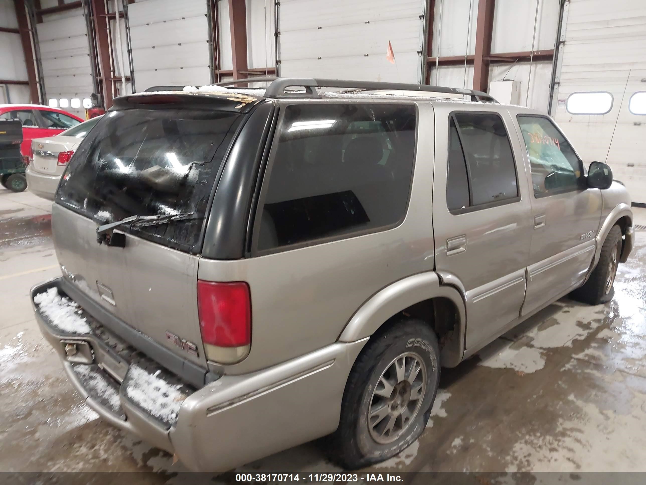 Photo 3 VIN: 1GKDT13W4W2951799 - GMC ENVOY 