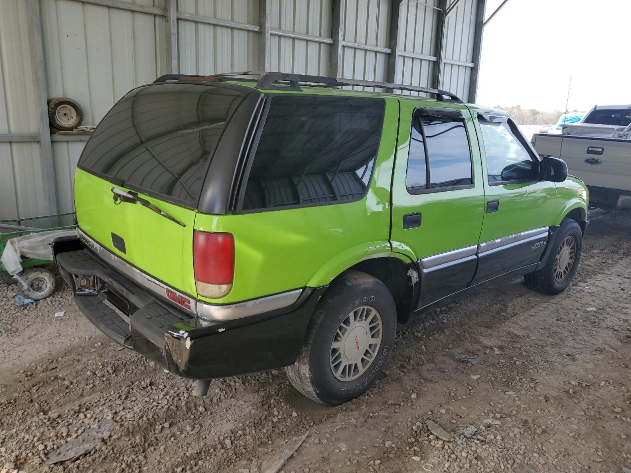 Photo 2 VIN: 1GKDT13W4Y2298510 - GMC JIMMY 