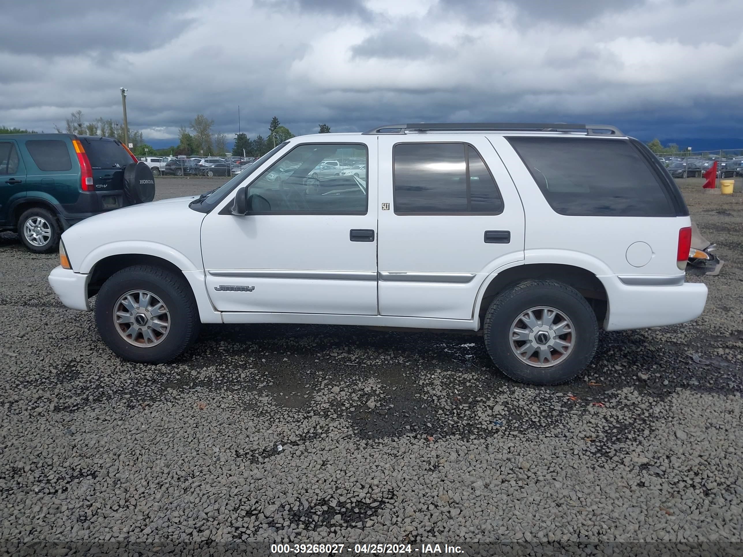 Photo 13 VIN: 1GKDT13W7W2519482 - GMC JIMMY 