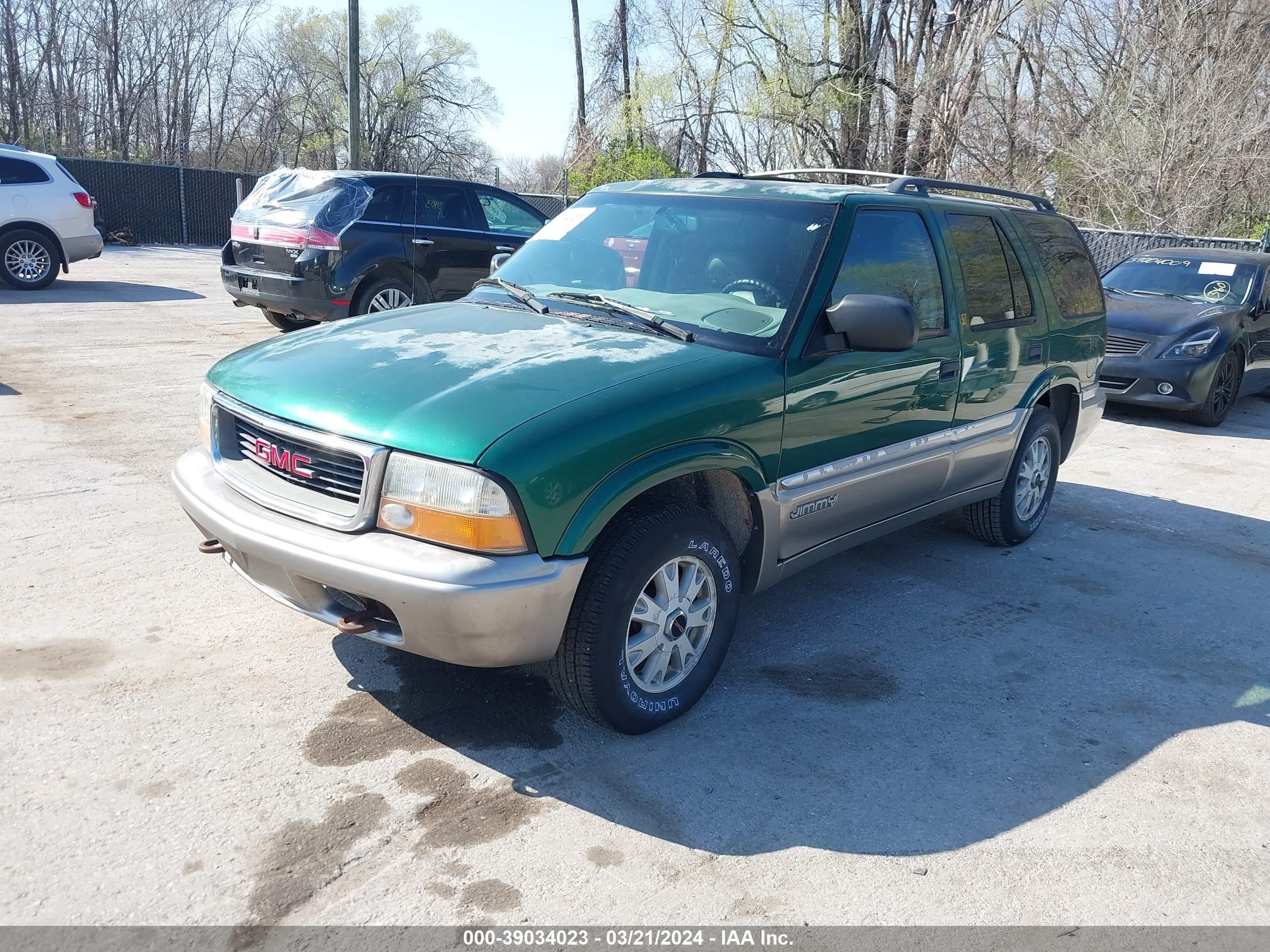 Photo 1 VIN: 1GKDT13W7X2504840 - GMC JIMMY 