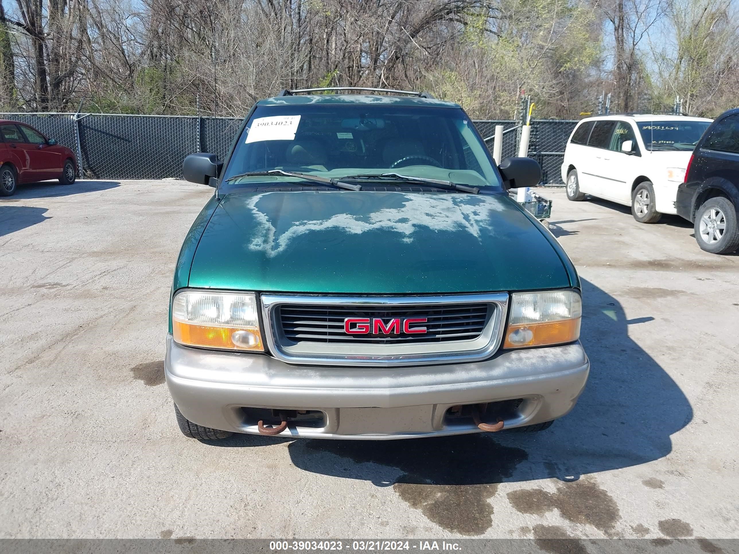 Photo 5 VIN: 1GKDT13W7X2504840 - GMC JIMMY 