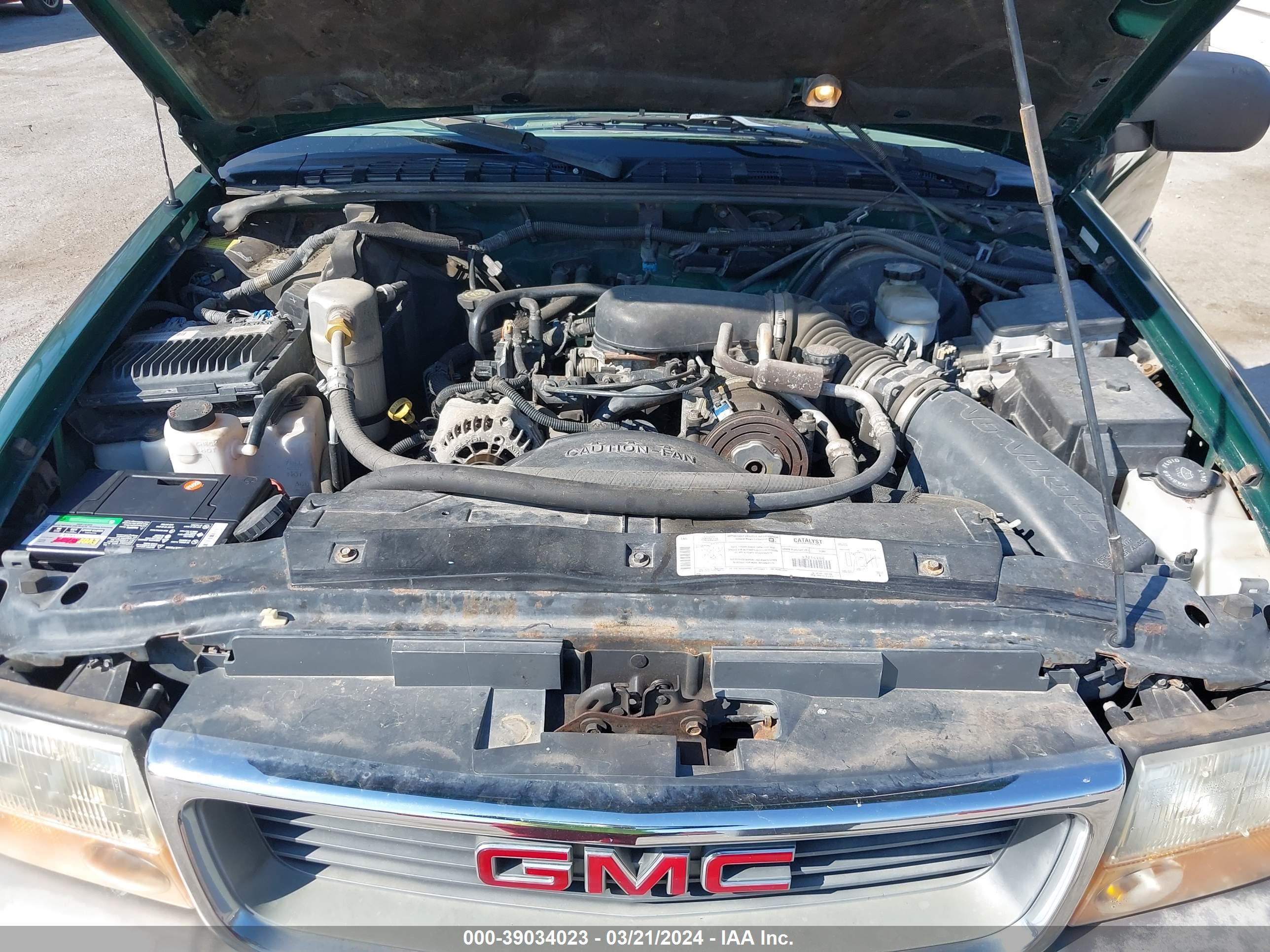 Photo 9 VIN: 1GKDT13W7X2504840 - GMC JIMMY 