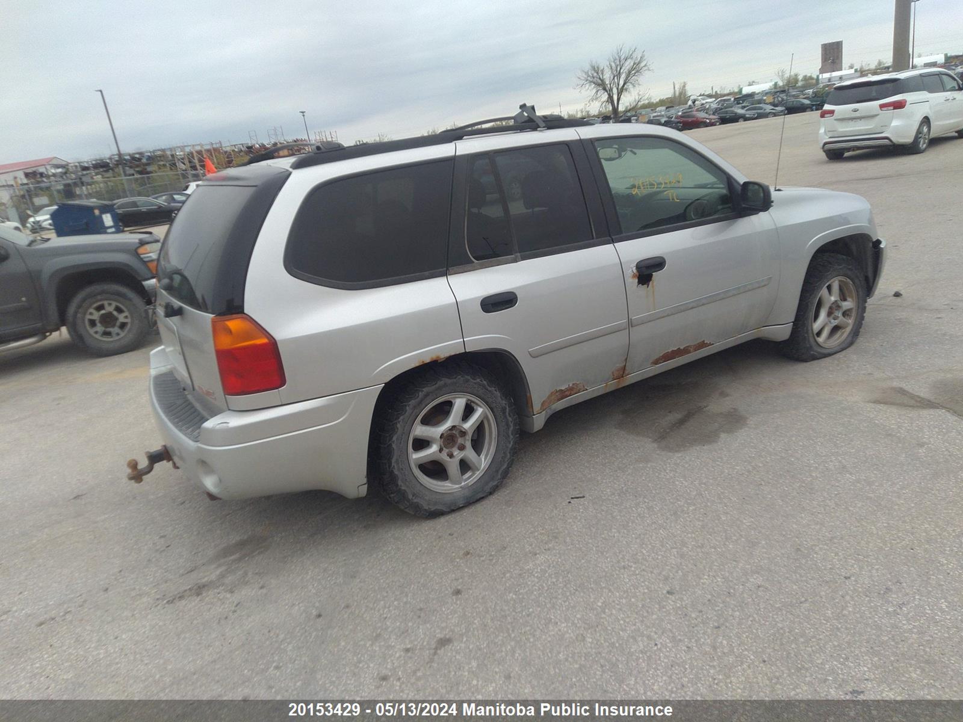 Photo 3 VIN: 1GKDT33SX92129585 - GMC ENVOY 