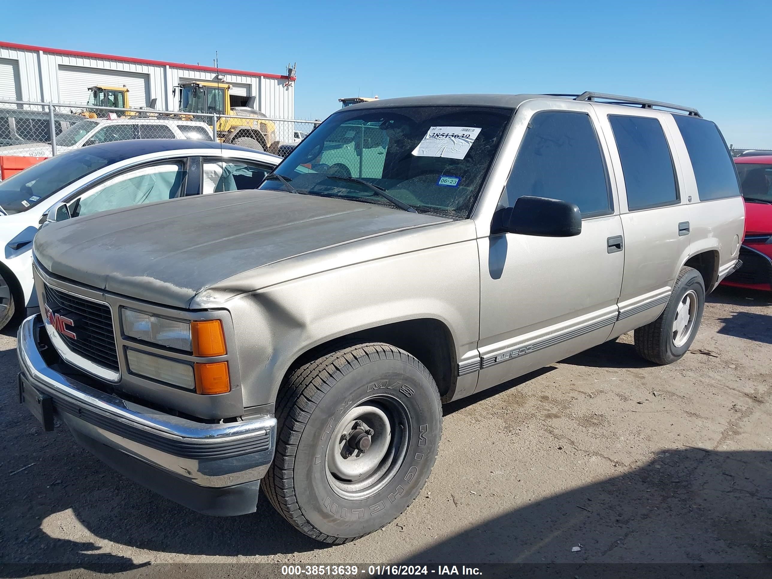 Photo 1 VIN: 1GKEC13R5XJ772306 - GMC YUKON 