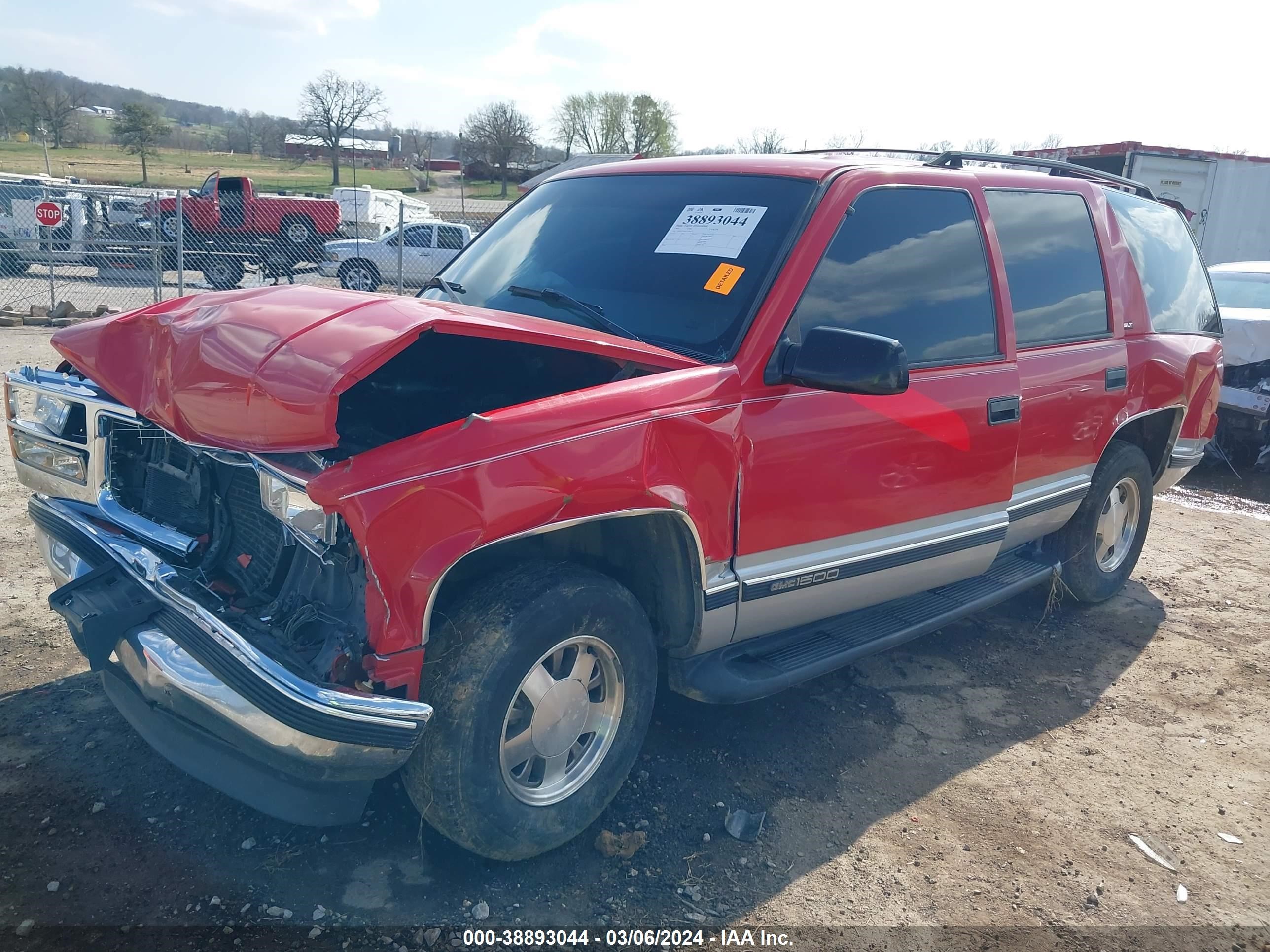 Photo 1 VIN: 1GKEC13R9VJ756171 - GMC YUKON 