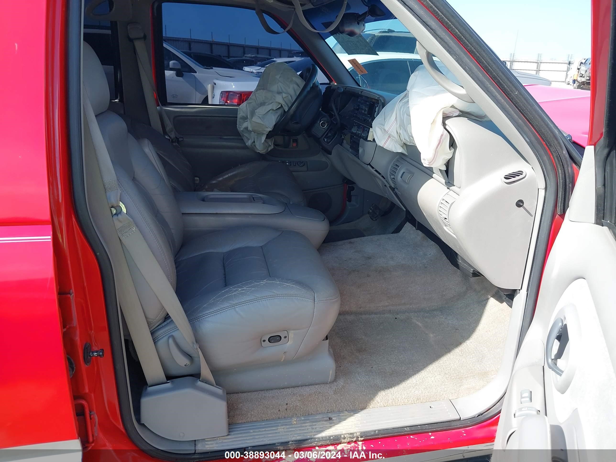 Photo 4 VIN: 1GKEC13R9VJ756171 - GMC YUKON 