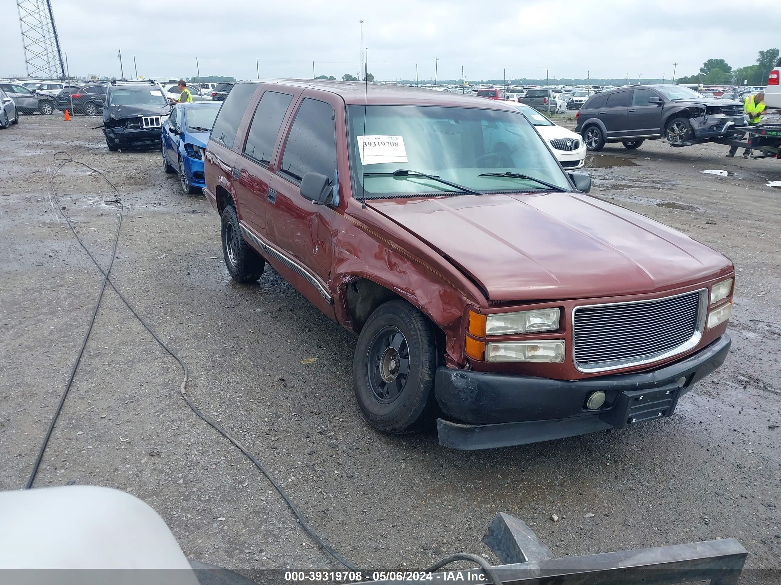 Photo 0 VIN: 1GKEC13R9XJ724923 - GMC YUKON 