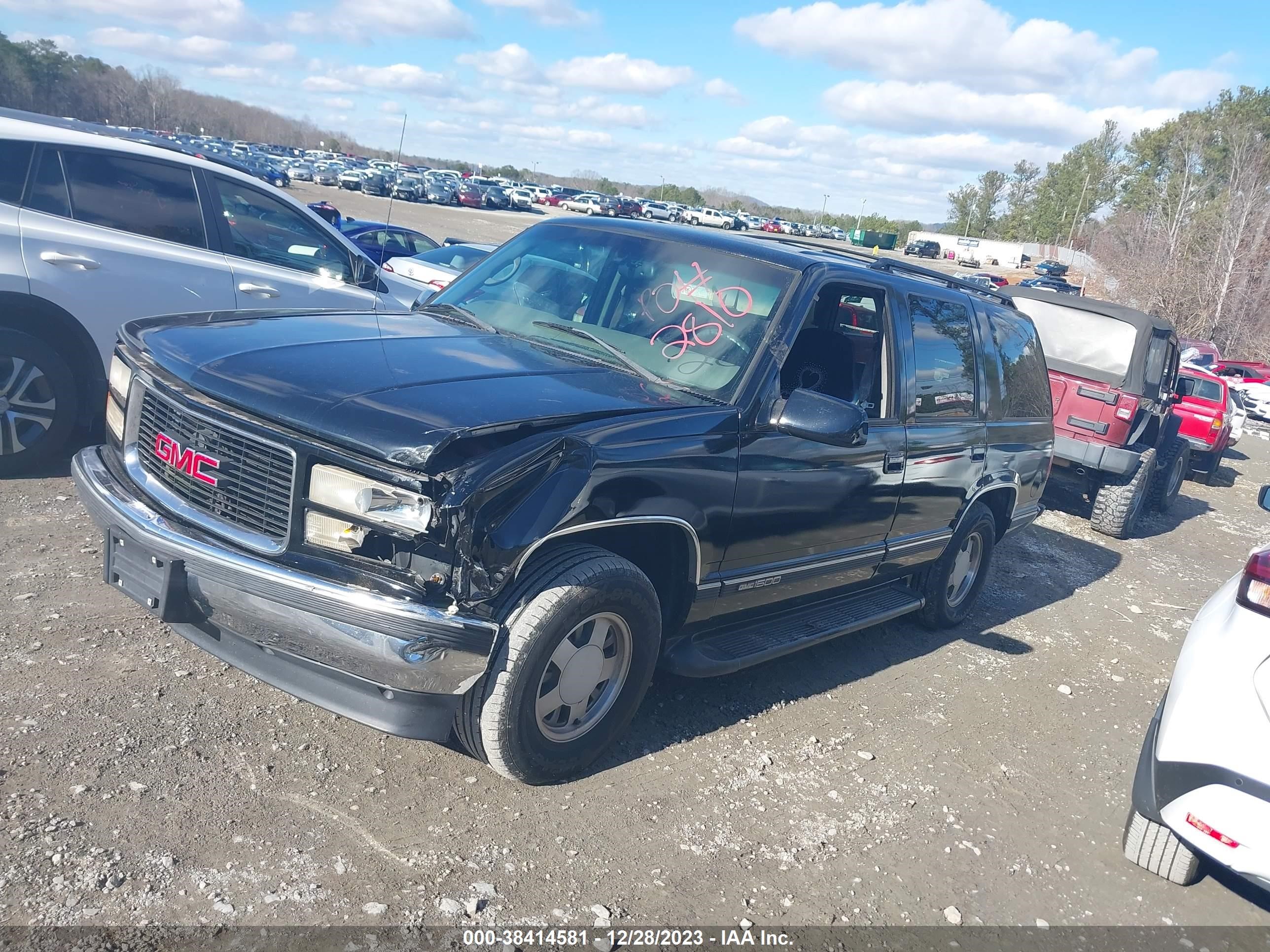 Photo 1 VIN: 1GKEC13RXXJ743741 - GMC YUKON 