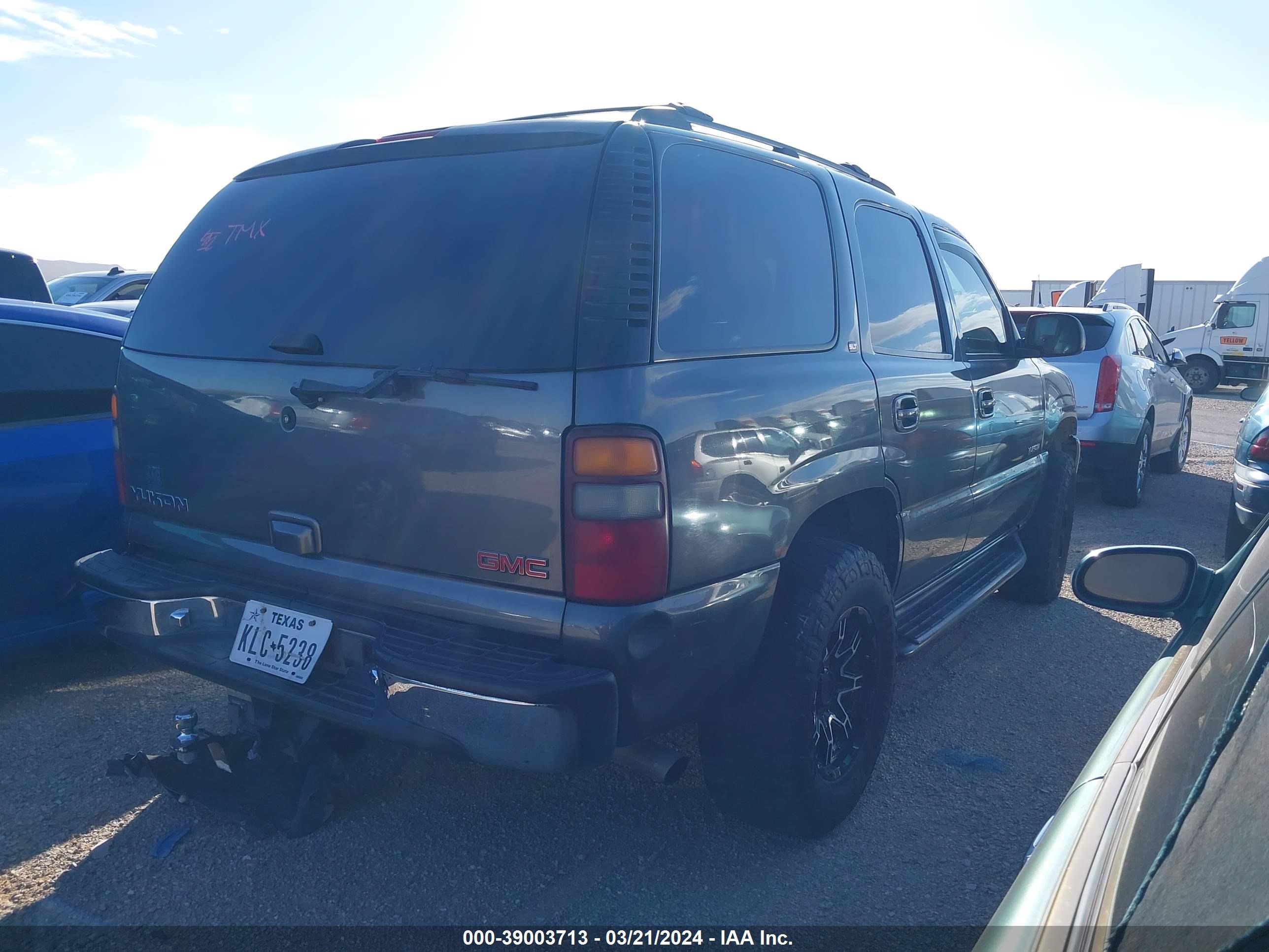 Photo 3 VIN: 1GKEC13T01J191640 - GMC YUKON 