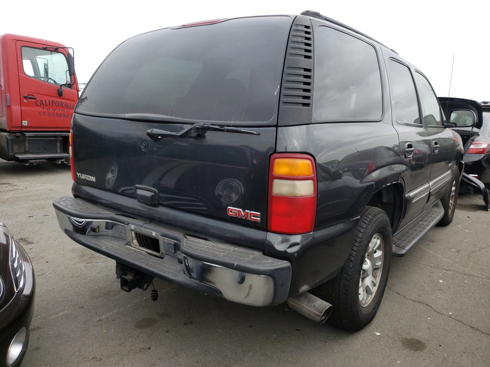 Photo 3 VIN: 1GKEC13T33R290361 - GMC YUKON 