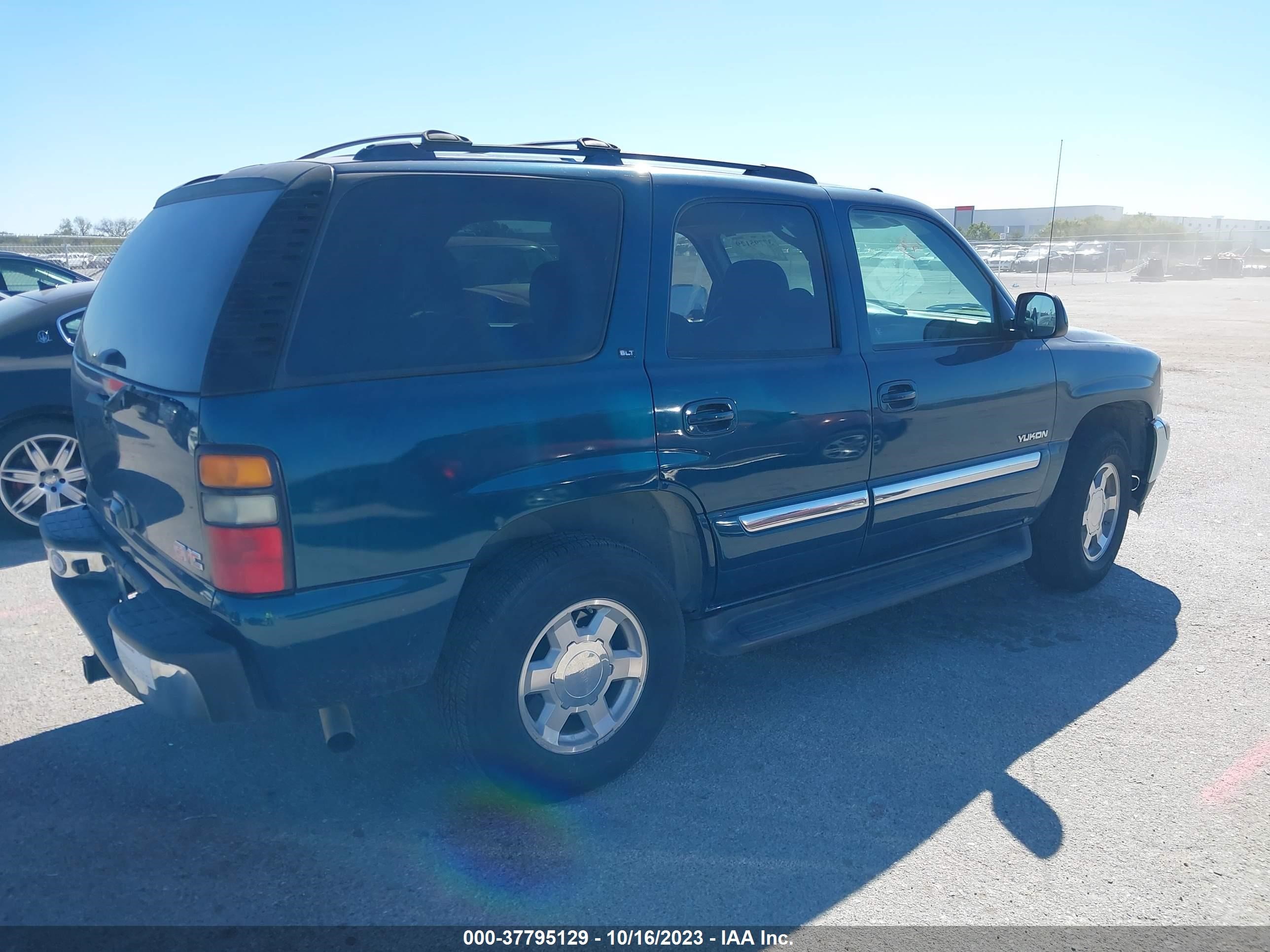 Photo 3 VIN: 1GKEC13T35R244547 - GMC YUKON 