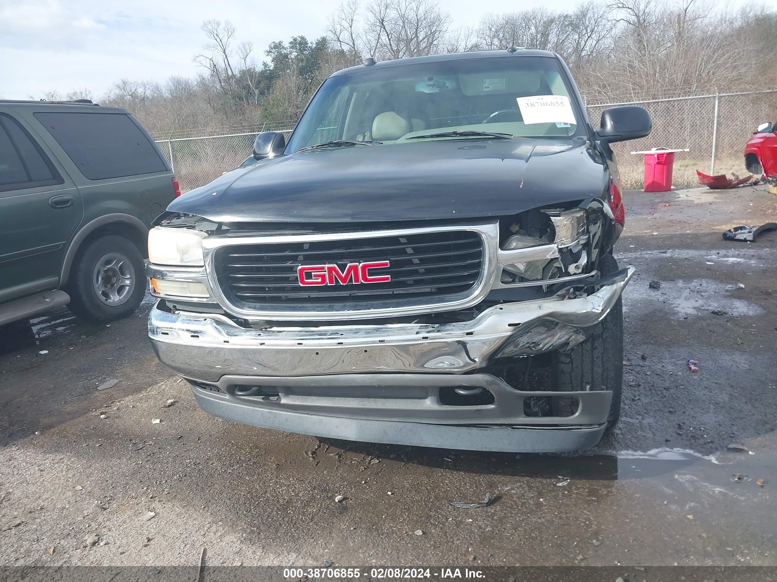 Photo 11 VIN: 1GKEC13T35R260442 - GMC YUKON 