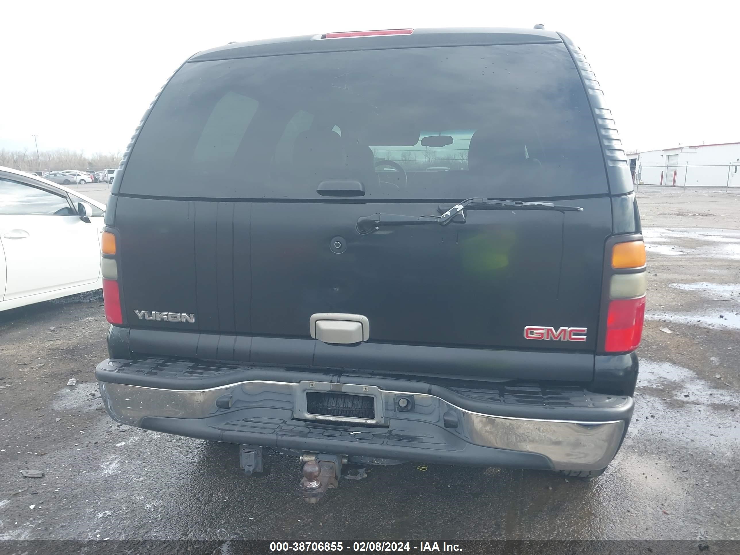 Photo 15 VIN: 1GKEC13T35R260442 - GMC YUKON 