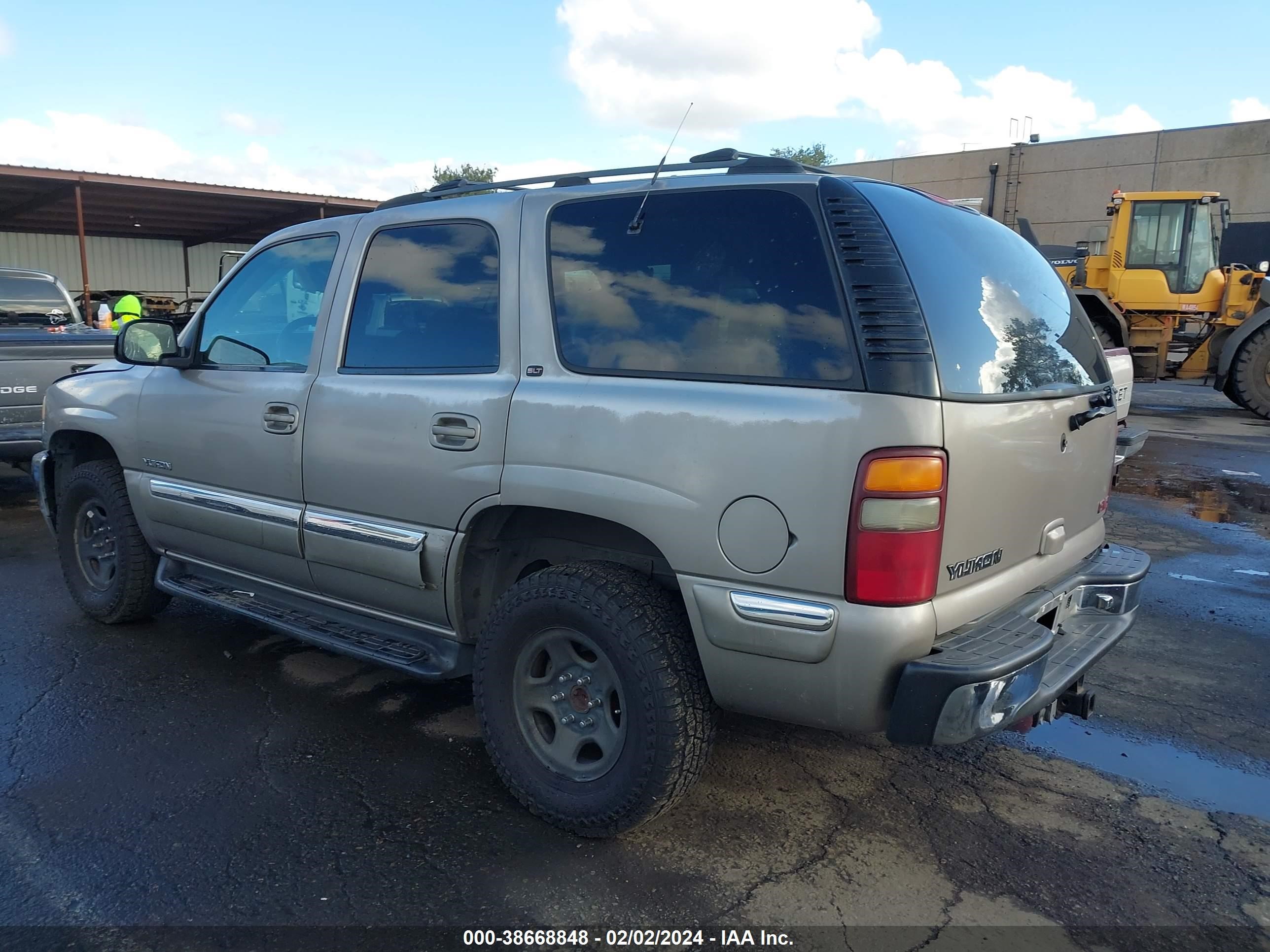 Photo 2 VIN: 1GKEC13T61J168217 - GMC YUKON 