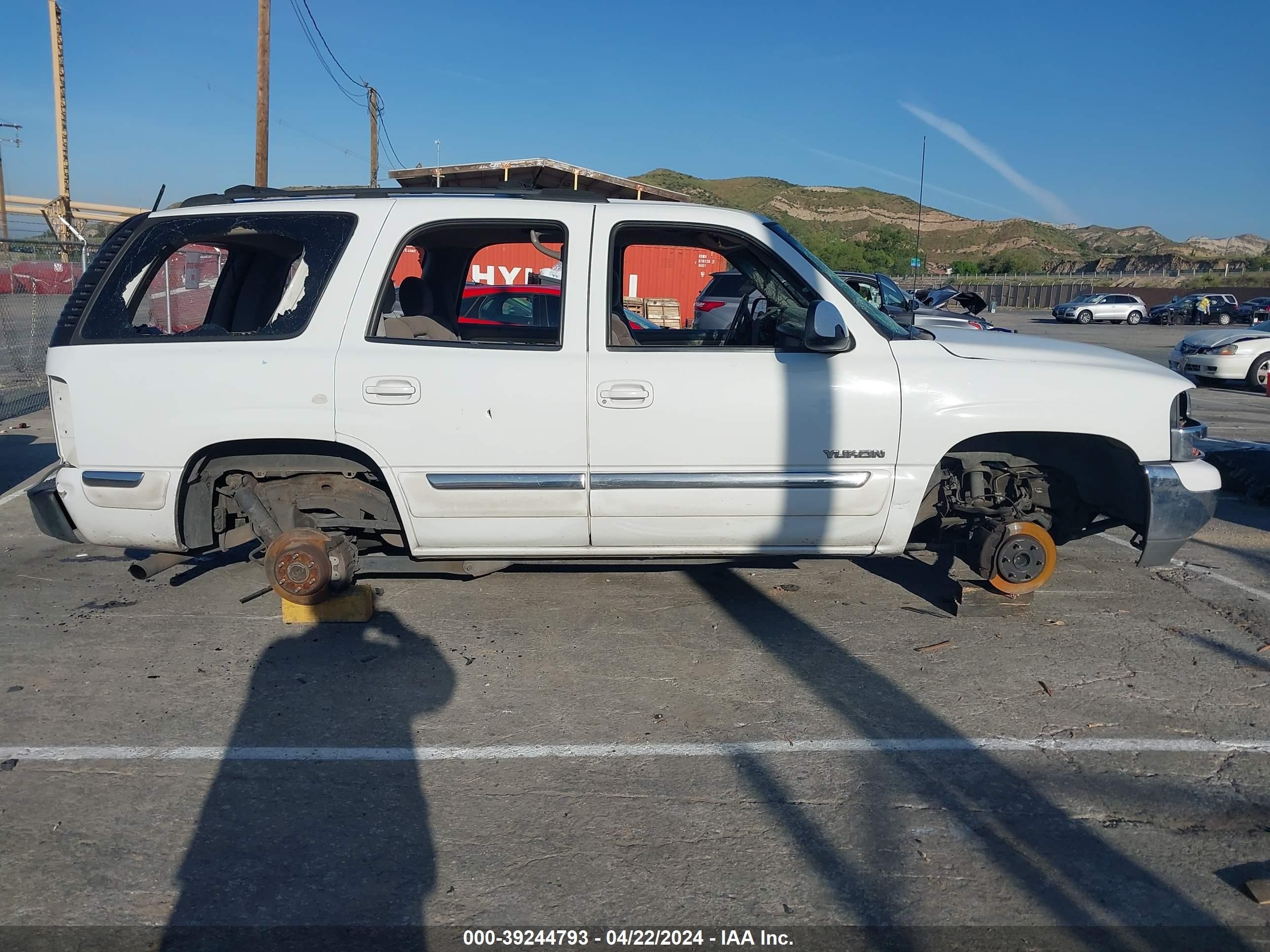 Photo 12 VIN: 1GKEC13T61J177385 - GMC YUKON 