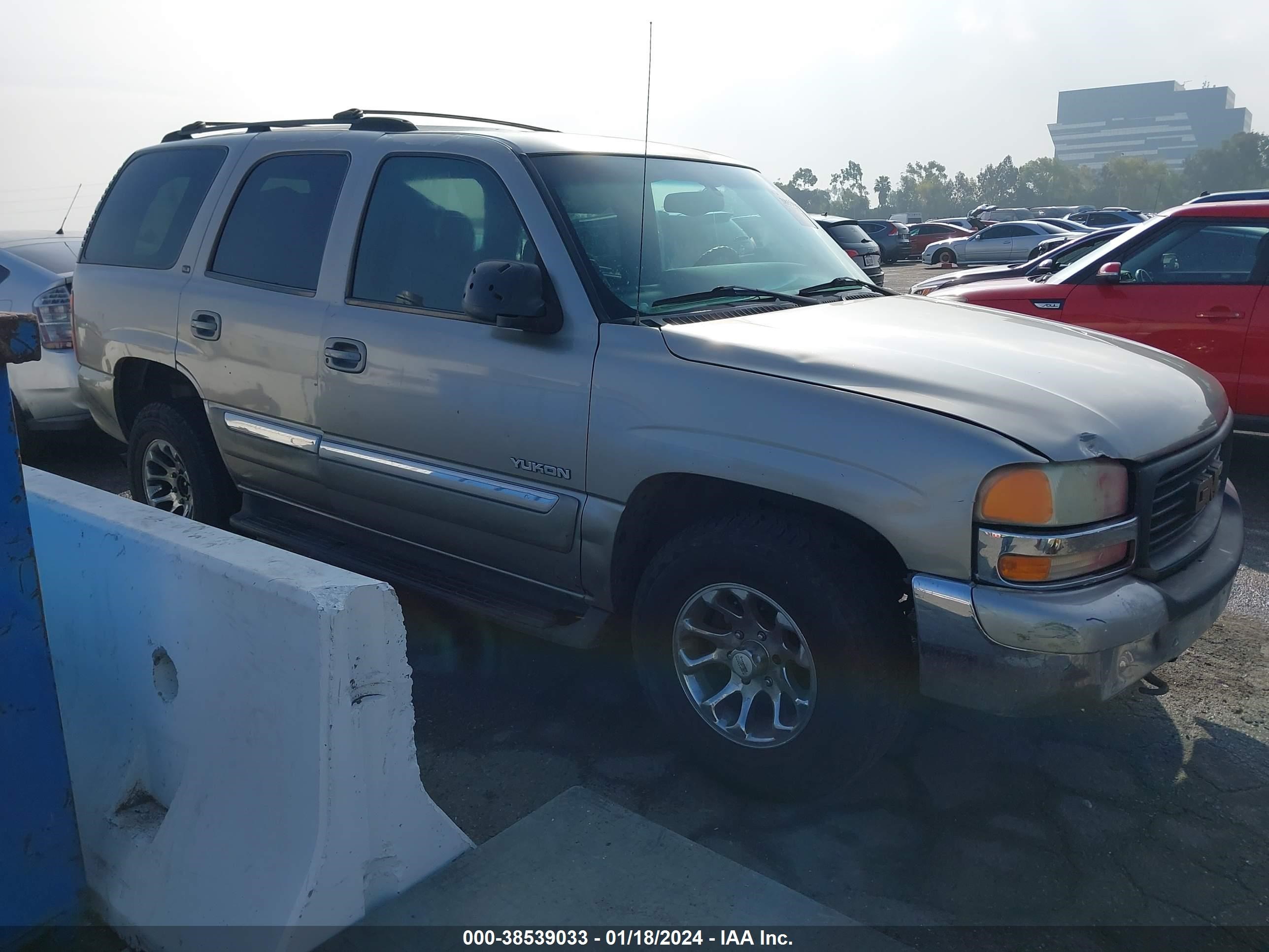 Photo 11 VIN: 1GKEC13T62R275190 - GMC YUKON 