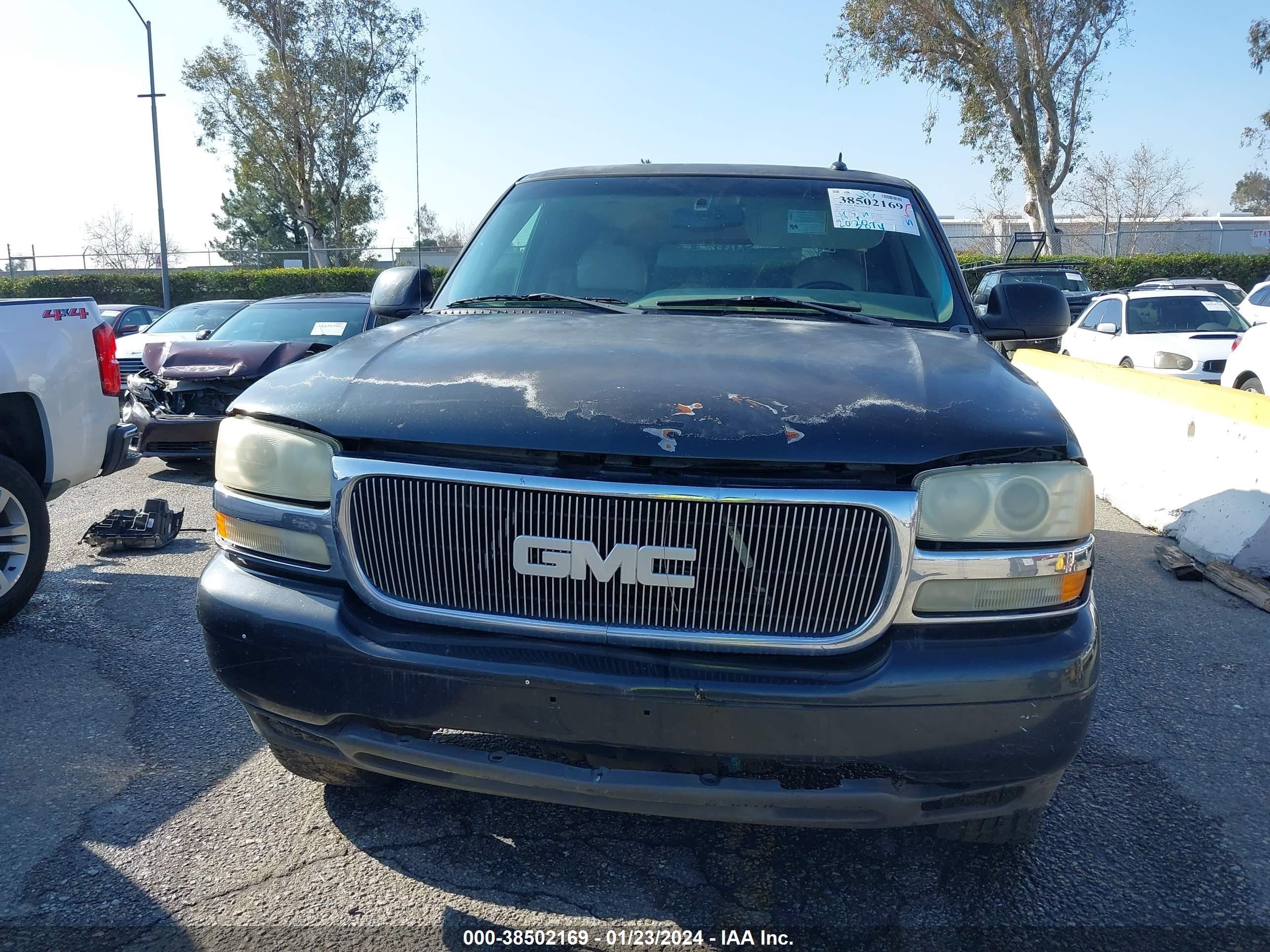 Photo 11 VIN: 1GKEC13T65R228181 - GMC YUKON 