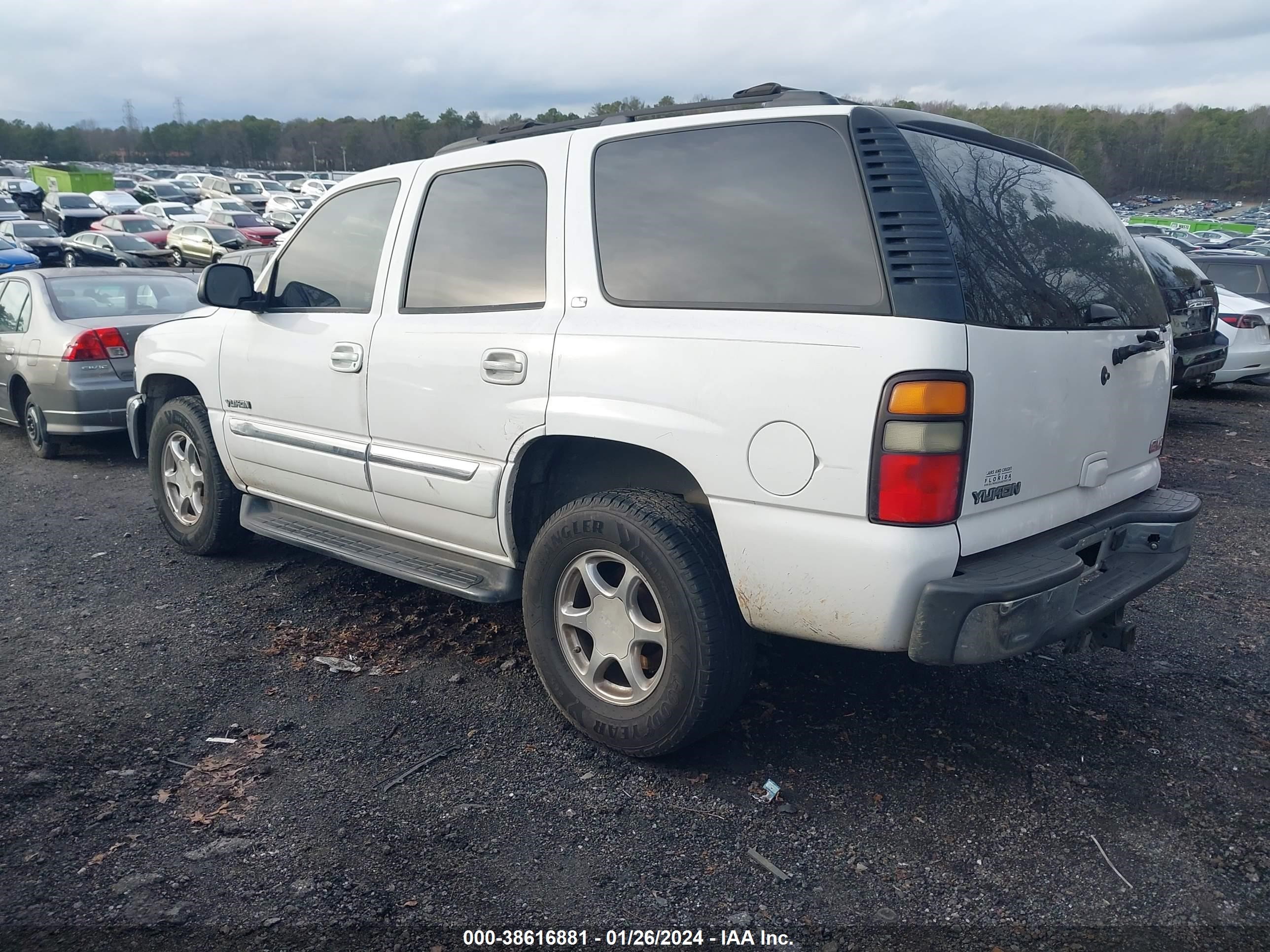 Photo 2 VIN: 1GKEC13T66R119110 - GMC YUKON 