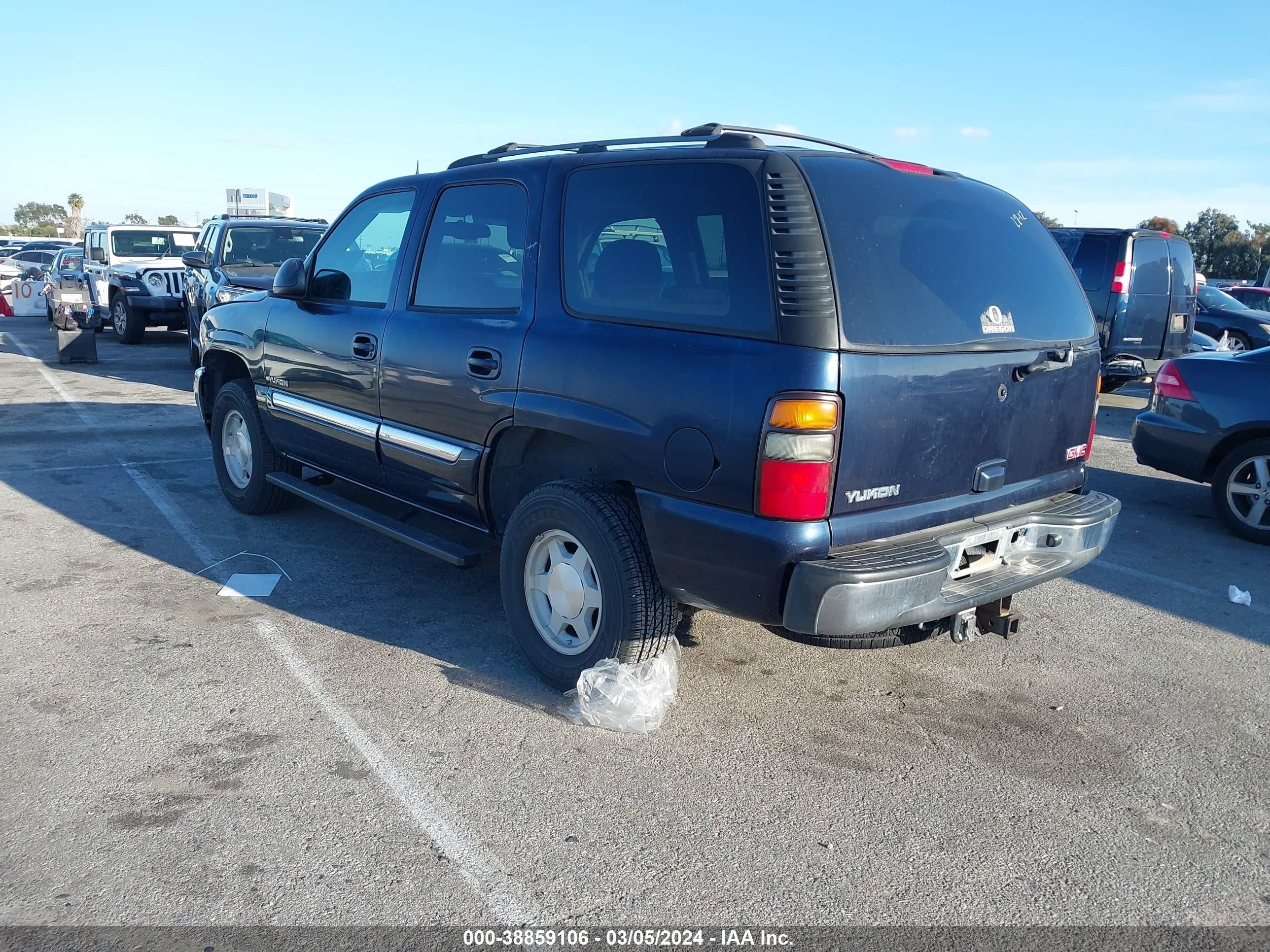 Photo 2 VIN: 1GKEC13T75R159517 - GMC YUKON 