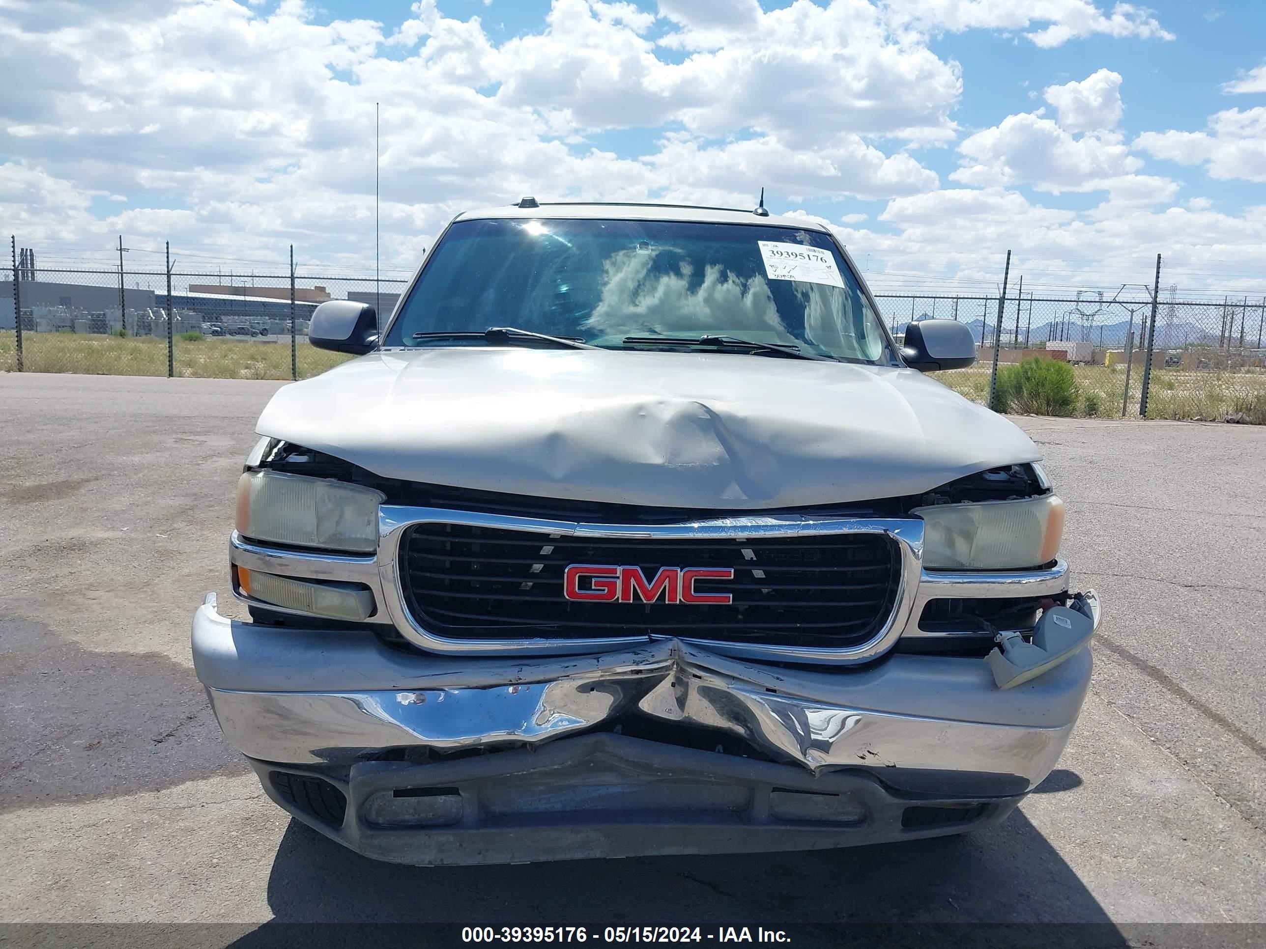 Photo 11 VIN: 1GKEC13T75R271783 - GMC YUKON 