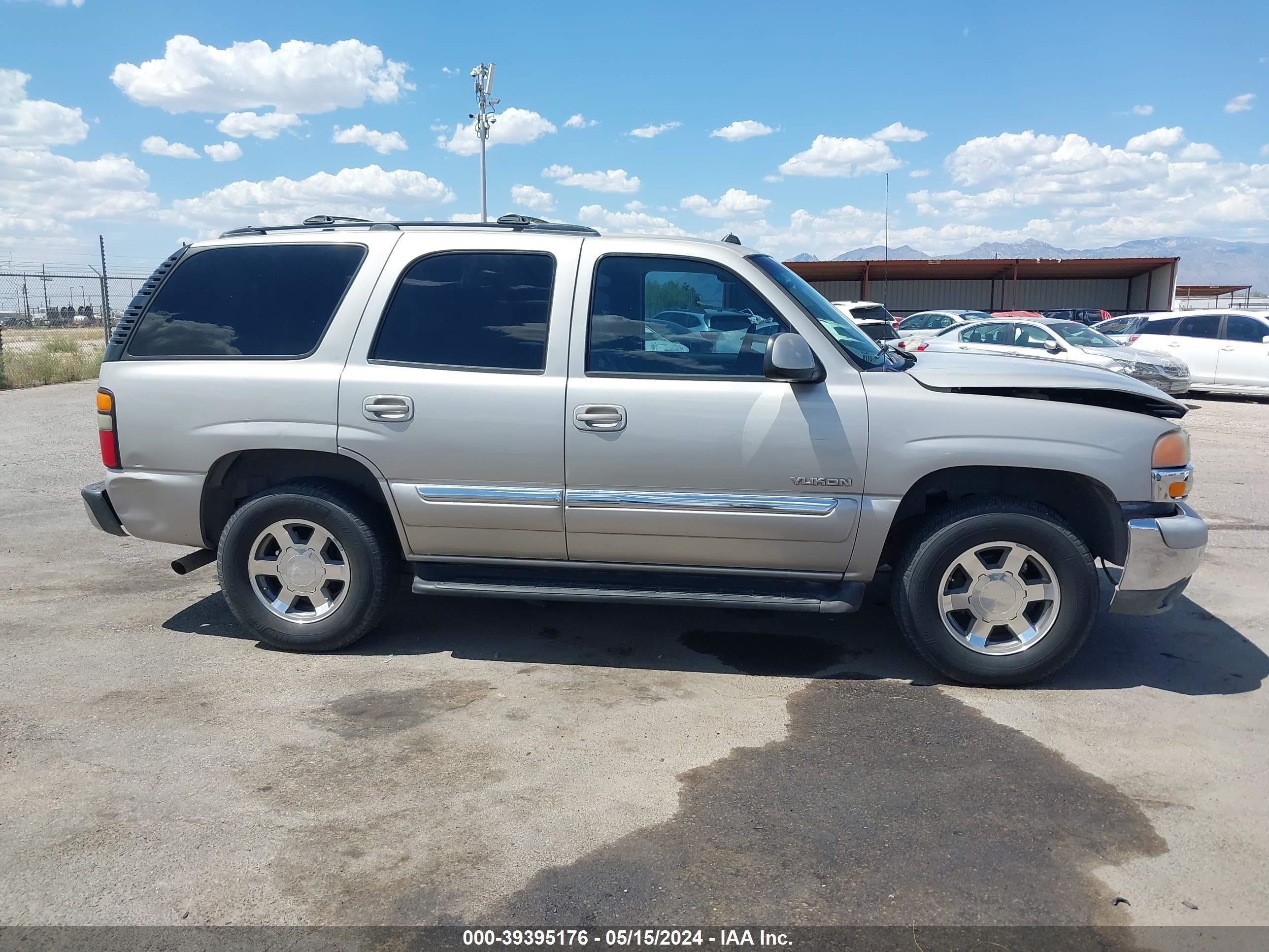 Photo 12 VIN: 1GKEC13T75R271783 - GMC YUKON 