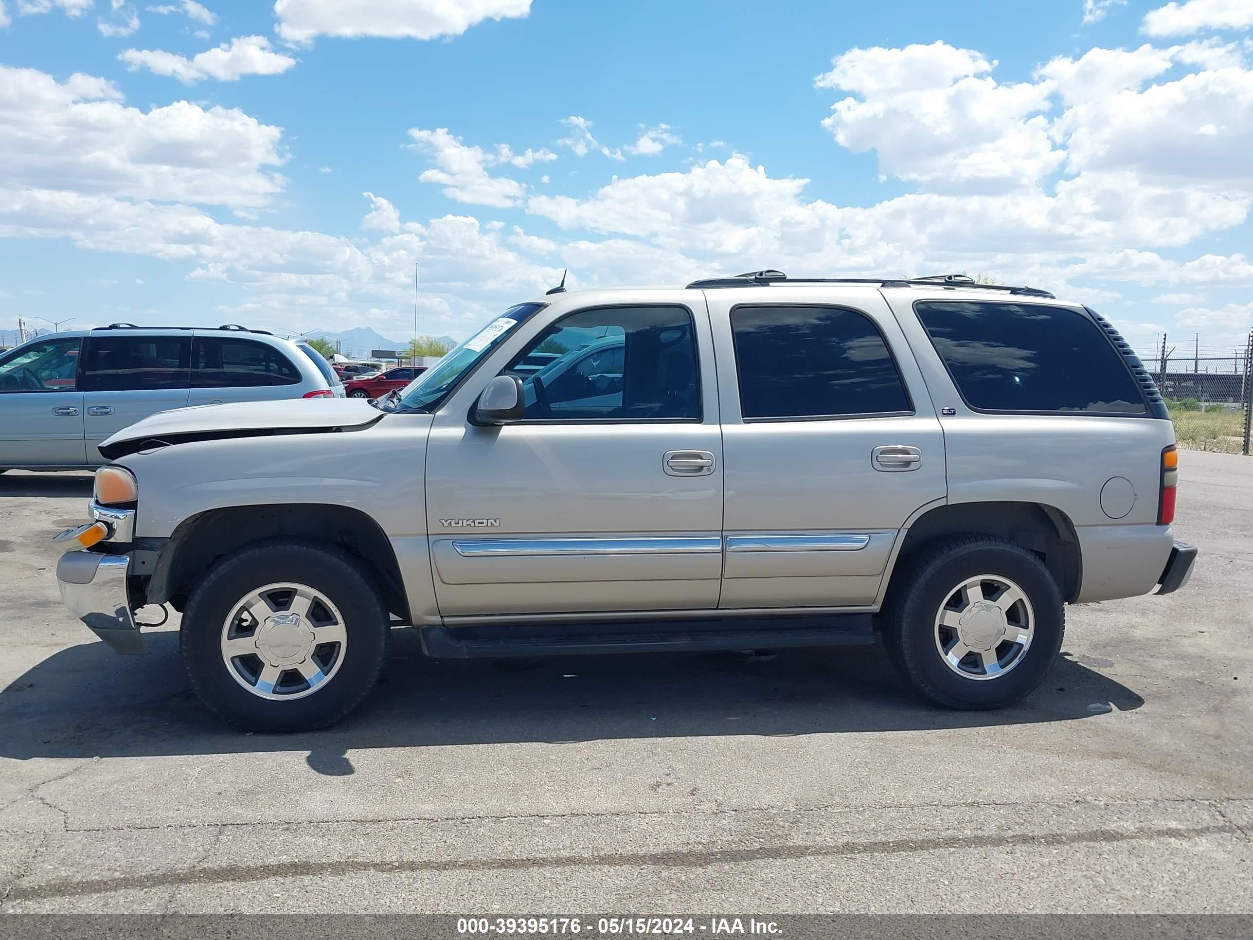 Photo 13 VIN: 1GKEC13T75R271783 - GMC YUKON 