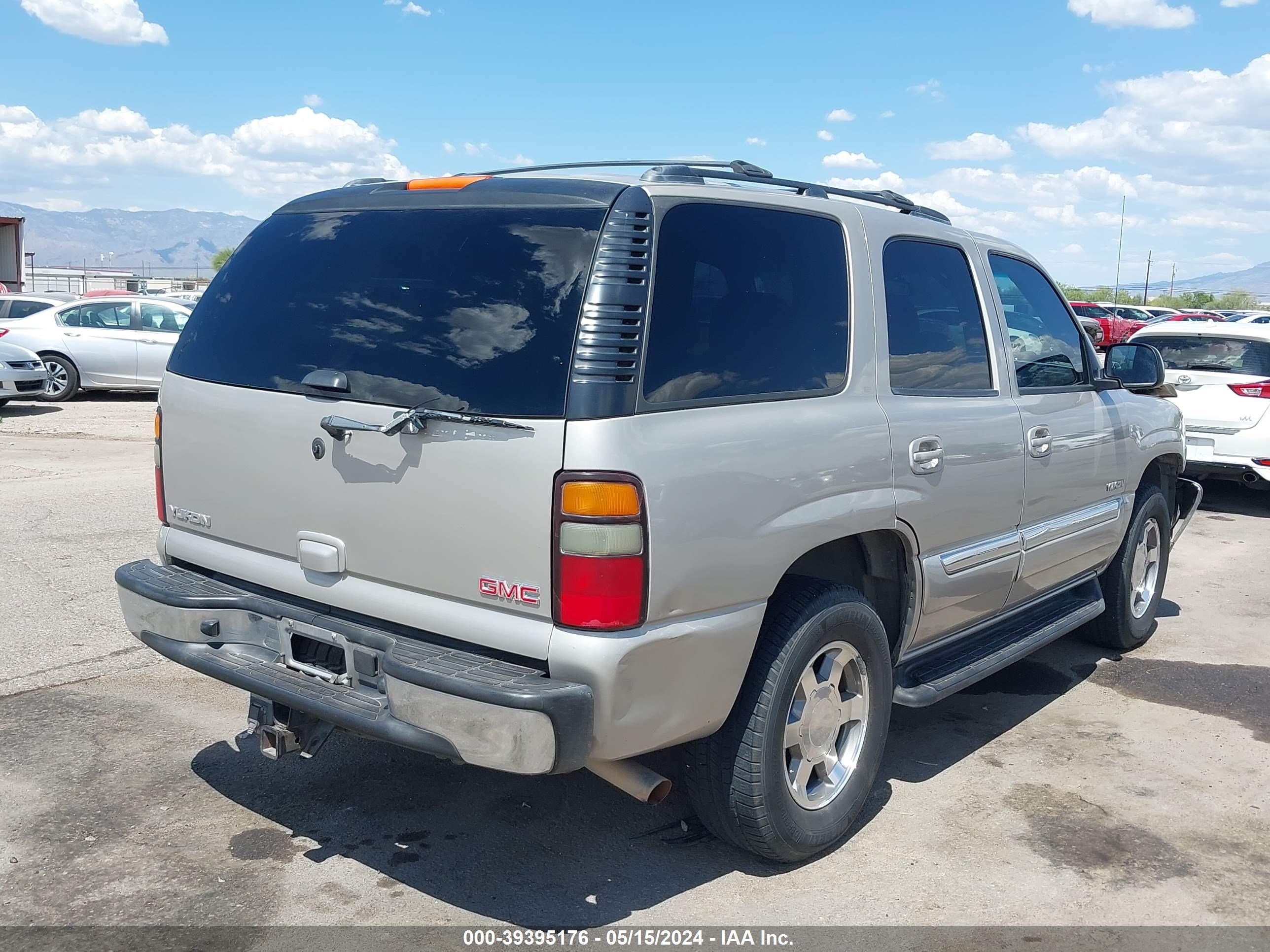 Photo 3 VIN: 1GKEC13T75R271783 - GMC YUKON 