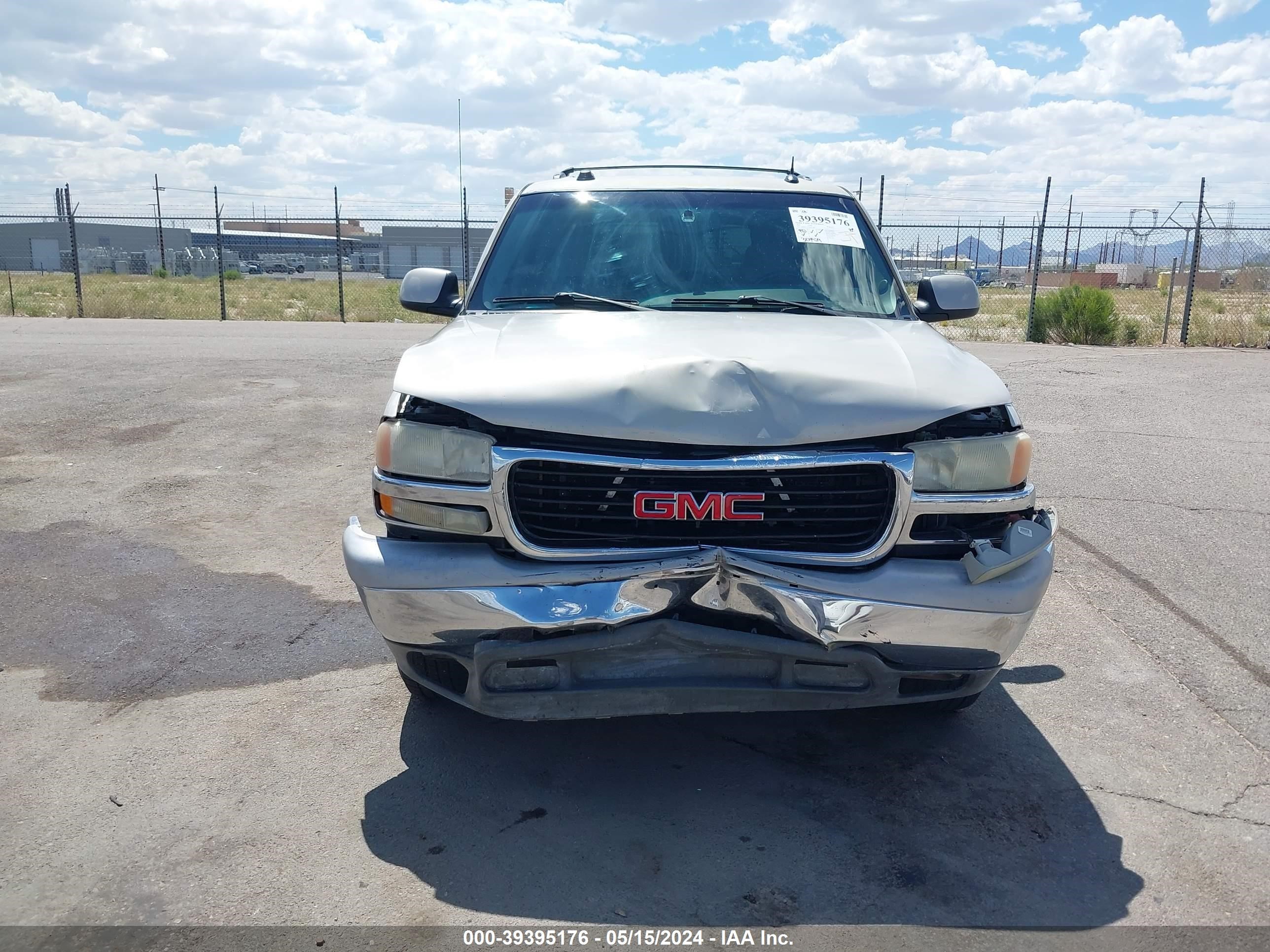 Photo 5 VIN: 1GKEC13T75R271783 - GMC YUKON 