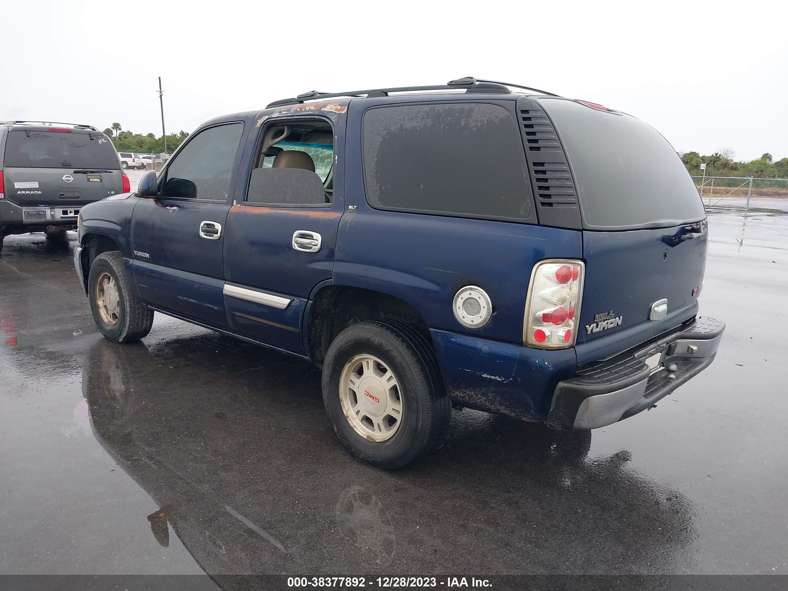 Photo 2 VIN: 1GKEC13T81J250014 - GMC YUKON 