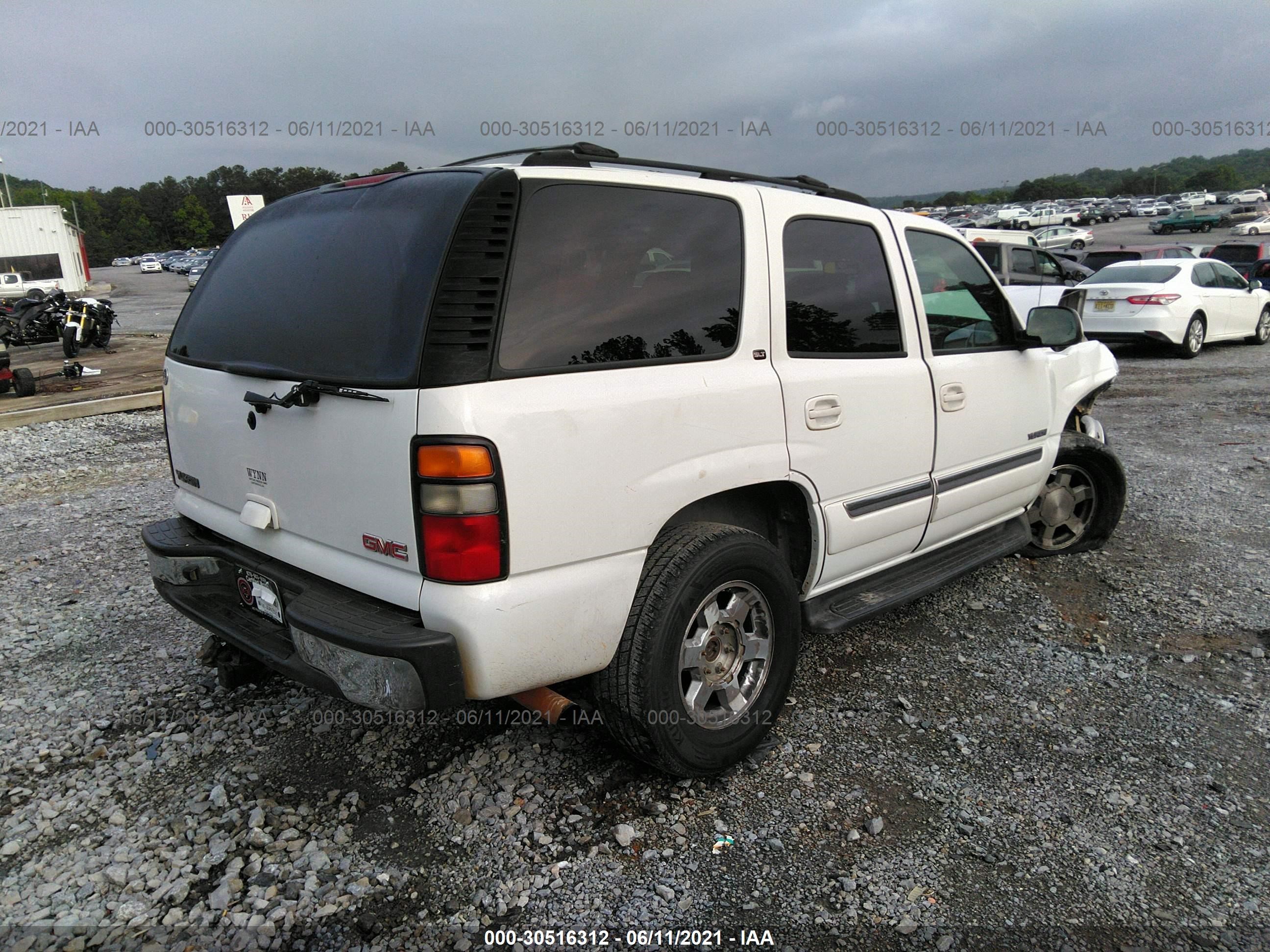 Photo 3 VIN: 1GKEC13T95J127795 - GMC YUKON 