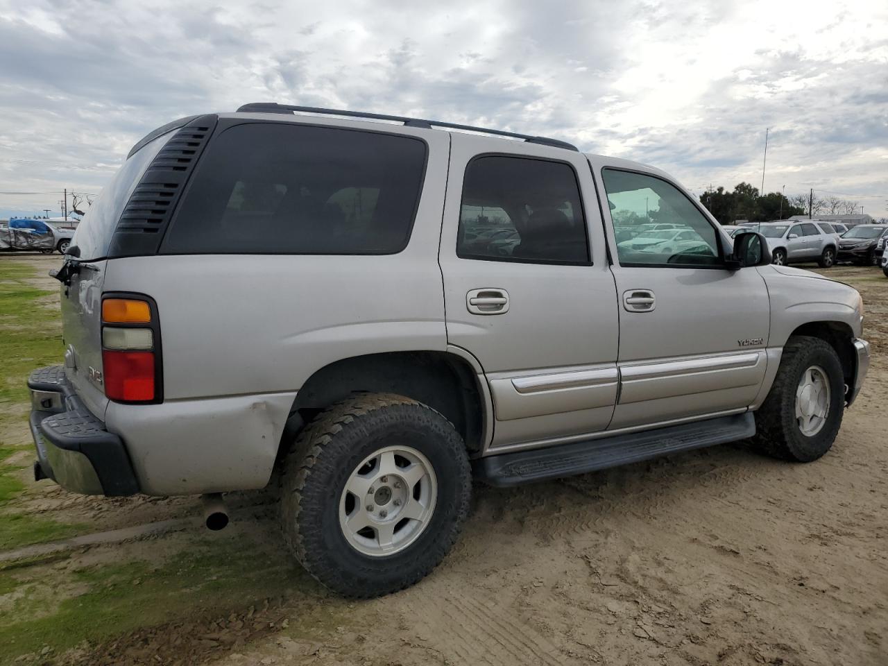 Photo 2 VIN: 1GKEC13V05J245901 - GMC YUKON 